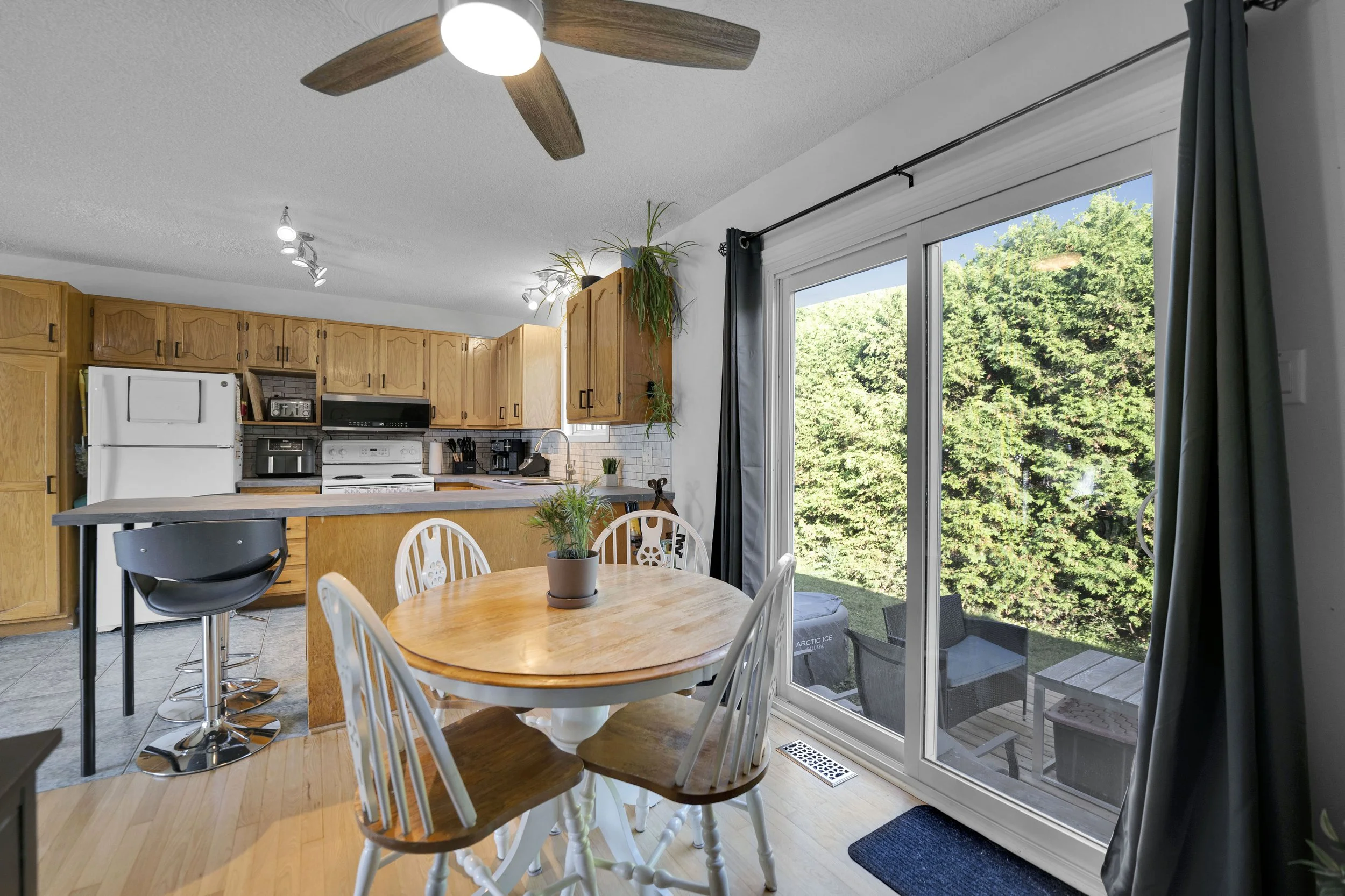 Russel Ontario Real Estate Photography