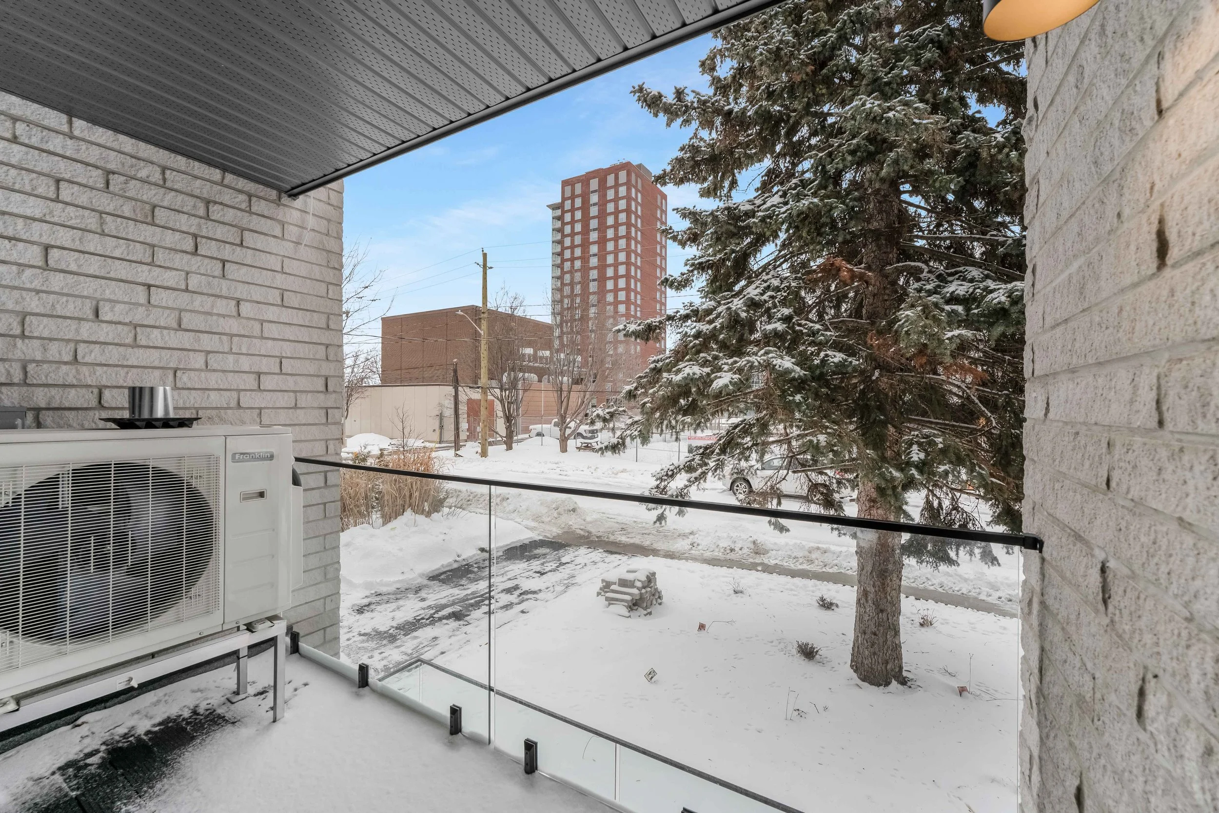 252 Hinchey Avenue Ottawa NVISION 3D Real Estate Photography13.jpg