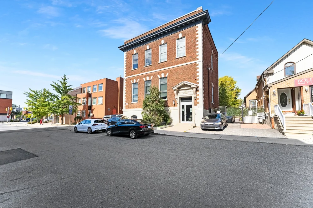 Brick commercial building and surrounding streetscape from NVISION 3D's Ottawa portfolio