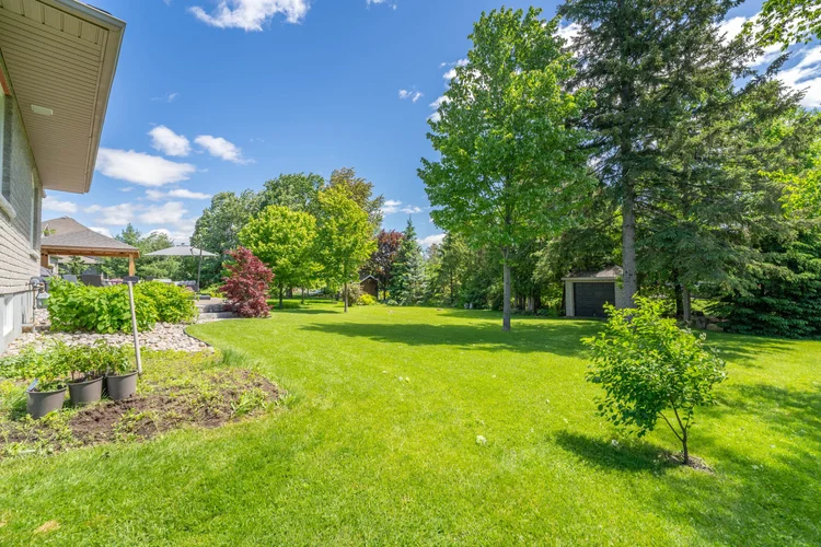 6892 Lake Forest Walk property photograph 11