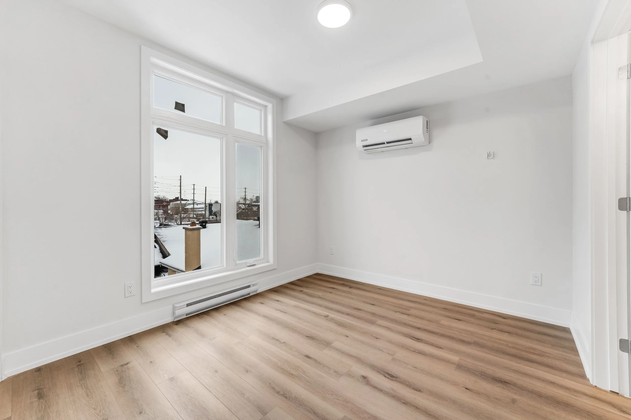 252 Hinchey Avenue Ottawa NVISION 3D Real Estate Photography12.jpg