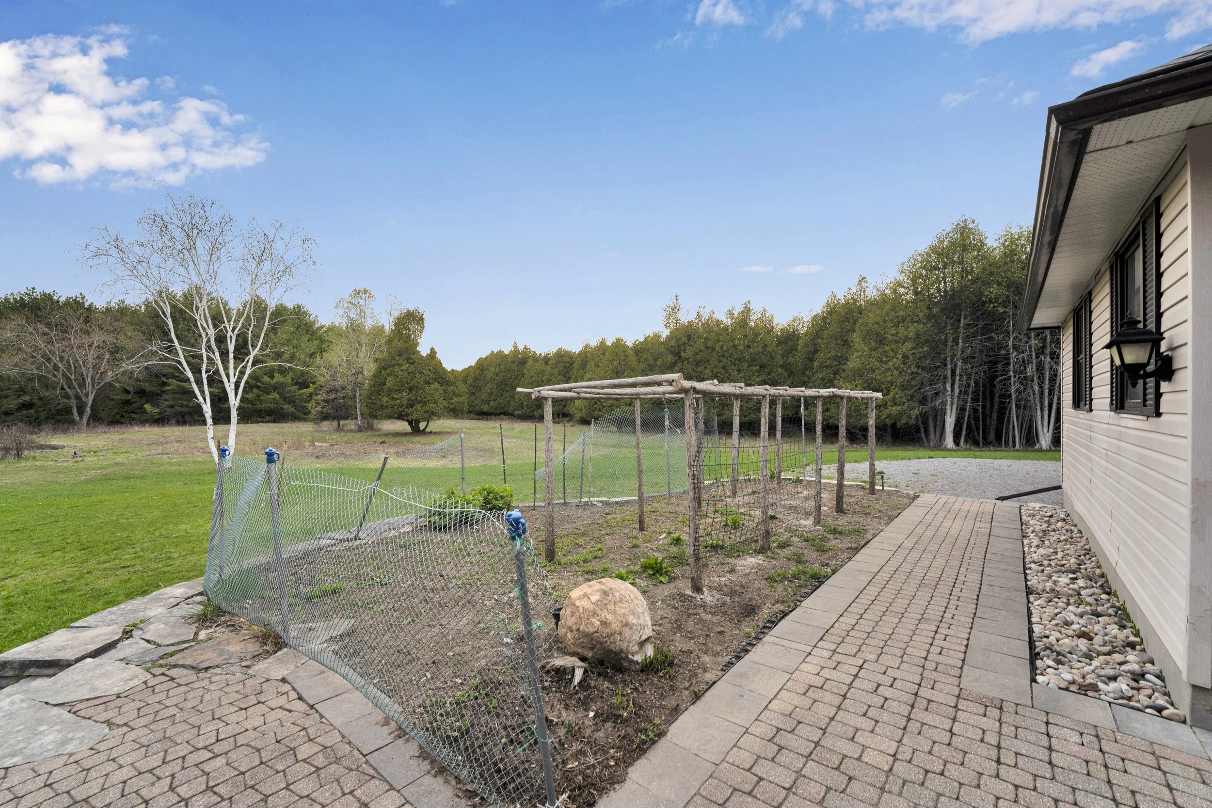 NVISION-3D-Real-Estate-Media-Ottawa-2529-Marshwood-Road-Sophia-8.jpg
