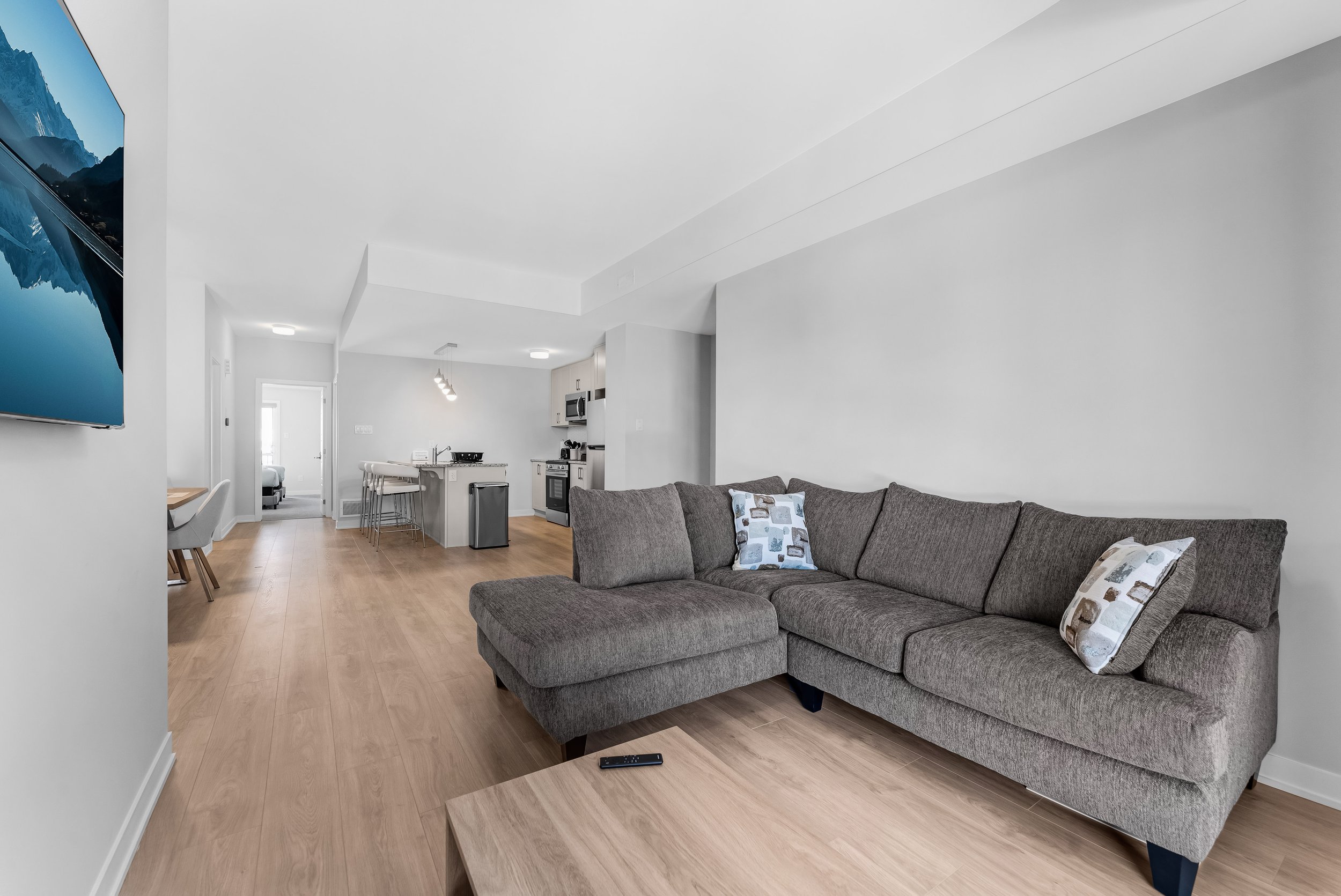 608 Parnian Private Real Estate Photography Ottawa NVISION 3D