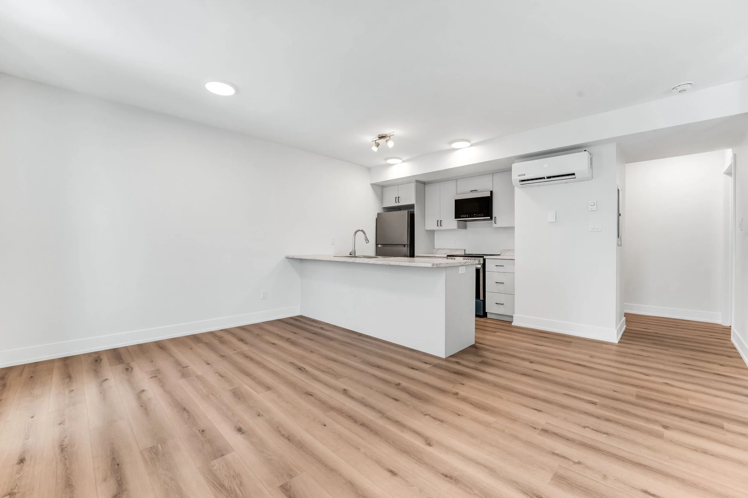 252 Hinchey Avenue Ottawa NVISION 3D Real Estate Photography7.jpg