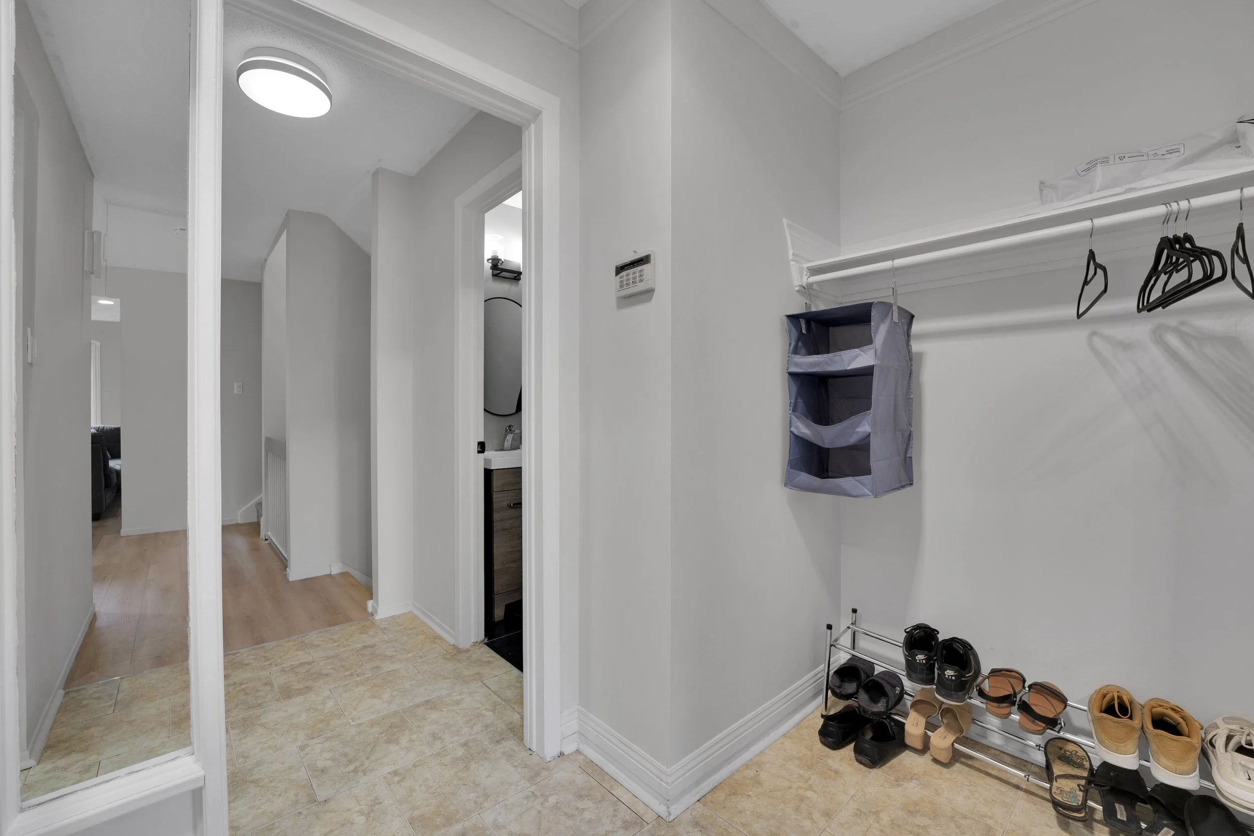 nvision-3d-real-estate-media-ottawa-282c-dalehurst-drive (2).jpg