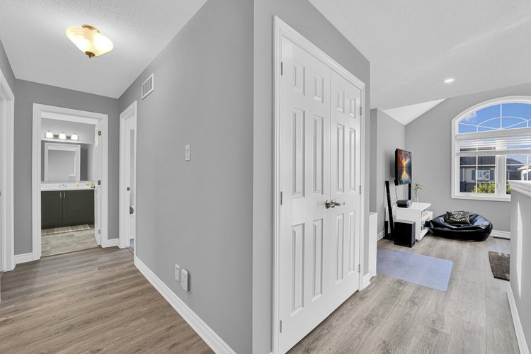 305 Sweetclover Way property photograph 30
