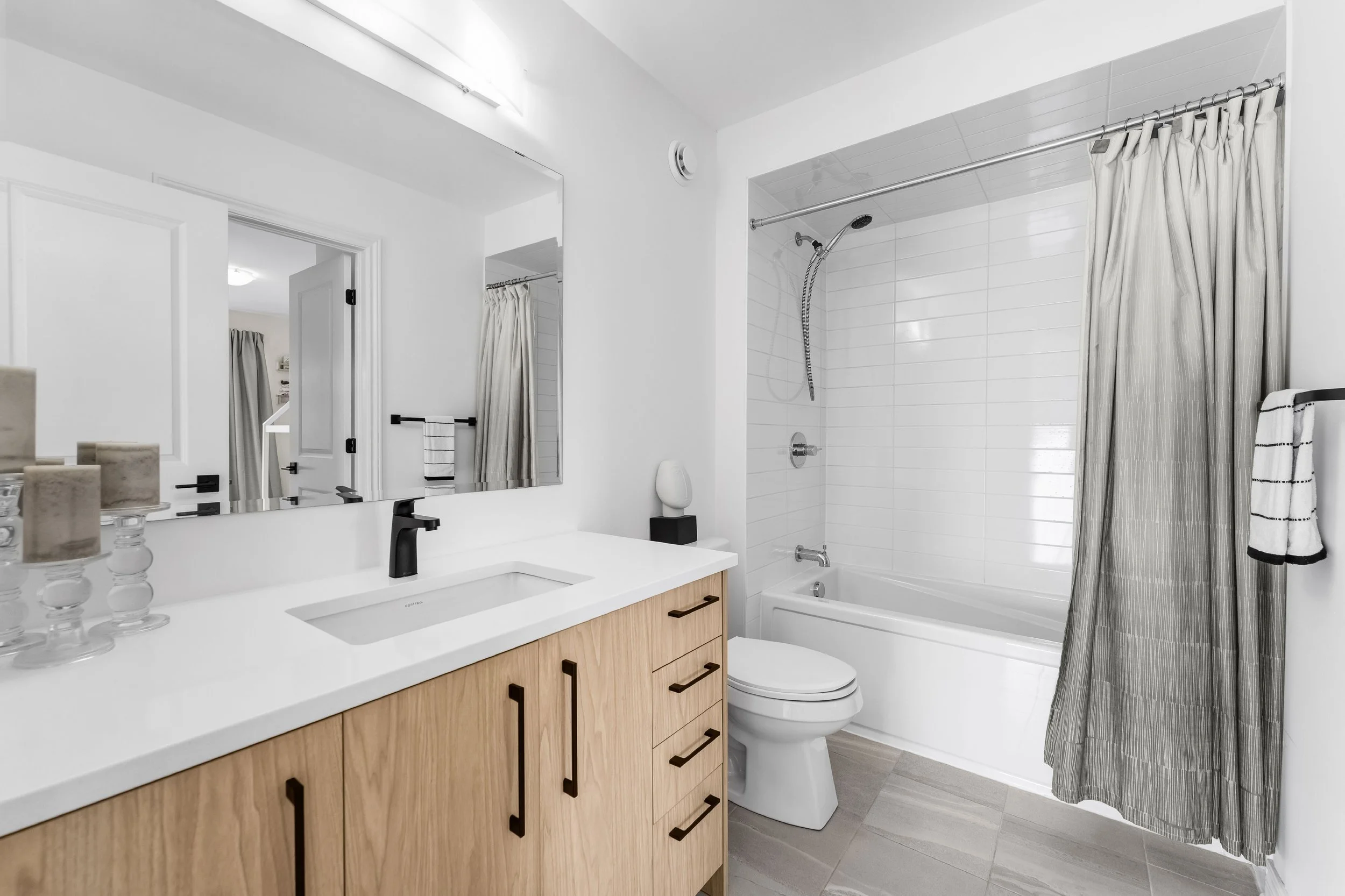 NVISION-3D-Real-Estate-Media-Ottawa-808-chipping-circle-33.jpg