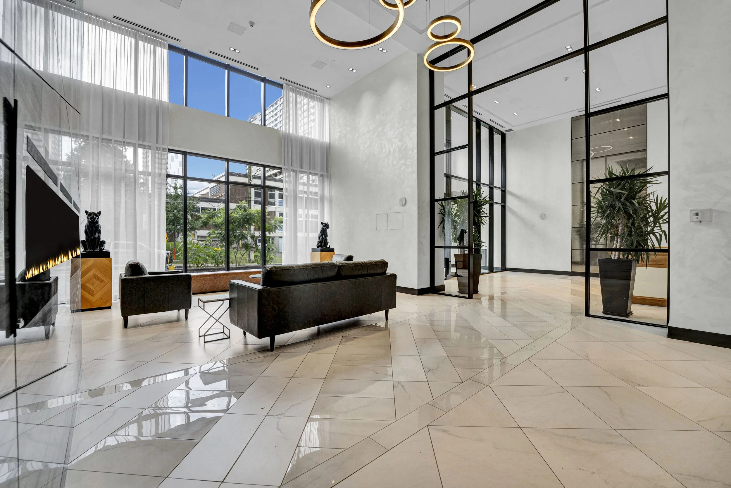 255-bay-street-unit-309-lobby