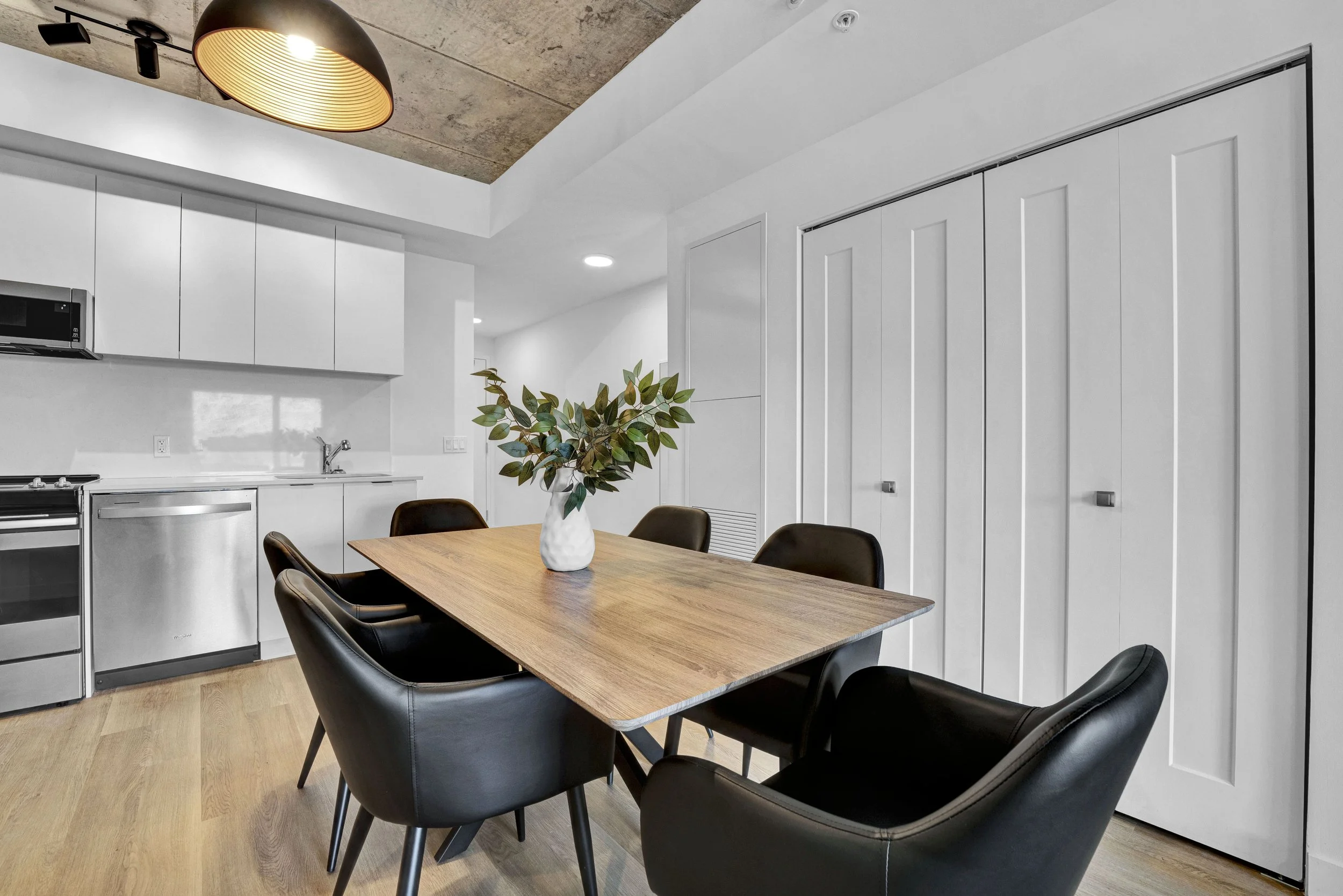 1655-Carling-Avenue-Real-Estate-Photography-NVISION-3D-25.jpg
