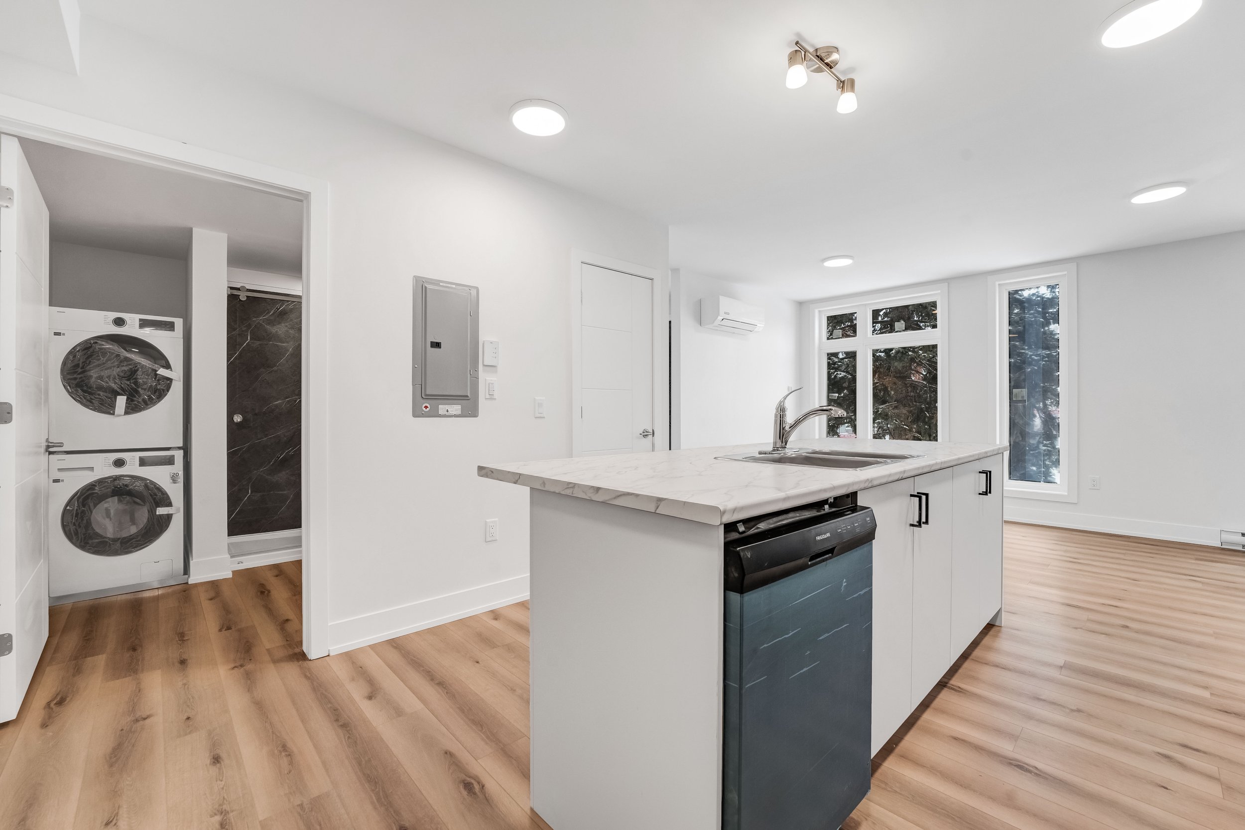 252 Hinchey Avenue Ottawa NVISION 3D Real Estate Photography3.jpg