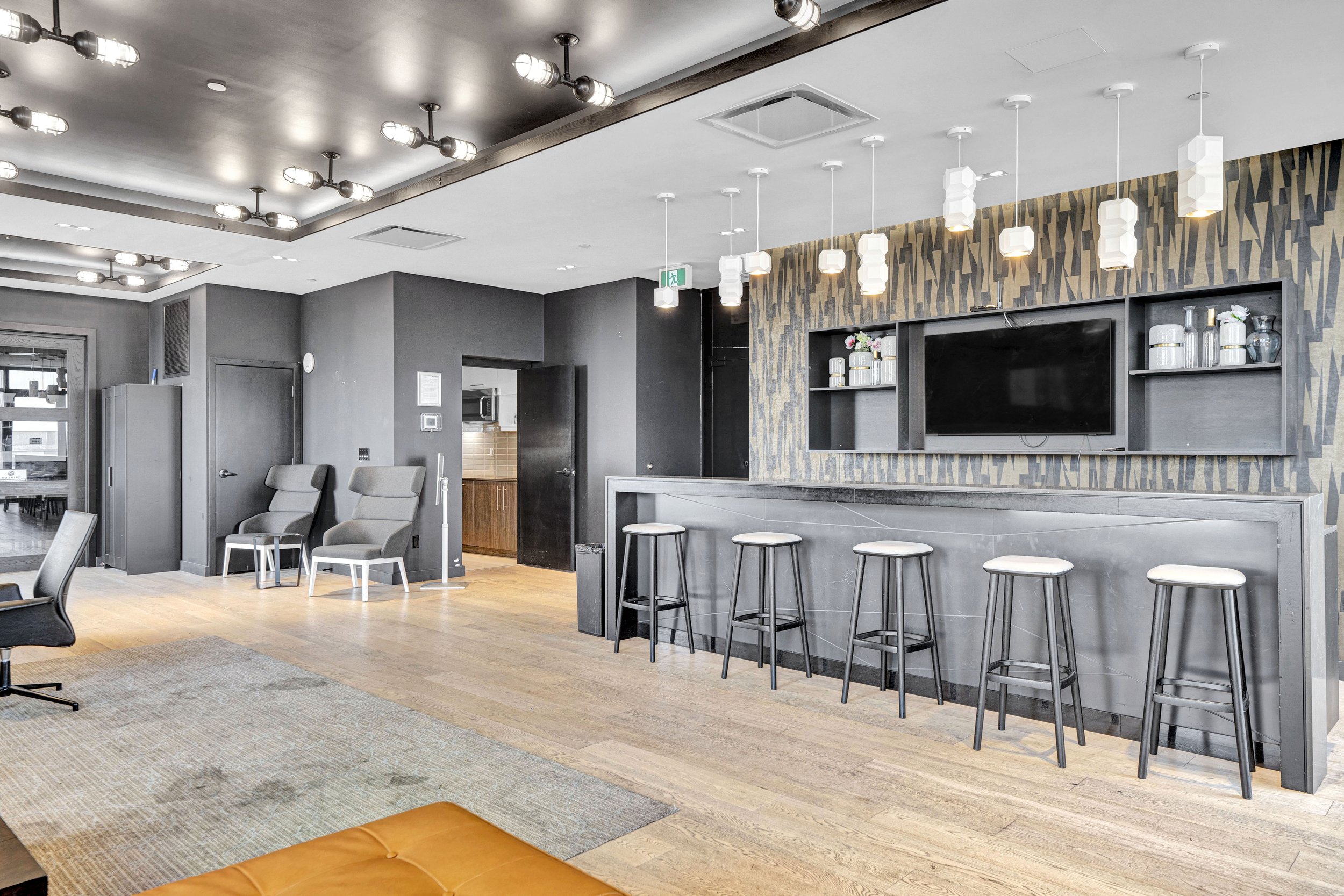 255-bay-street-unit-309