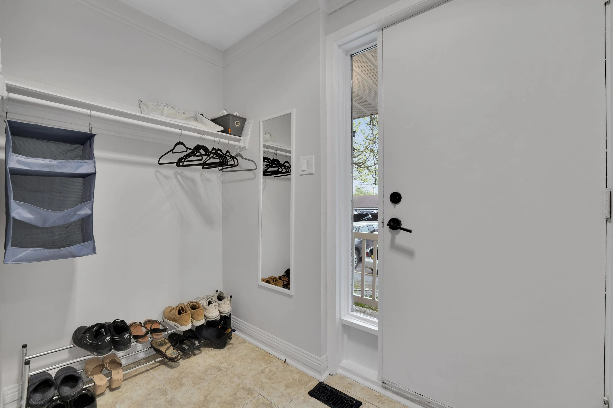 nvision-3d-real-estate-media-ottawa-282c-dalehurst-drive (1).jpg