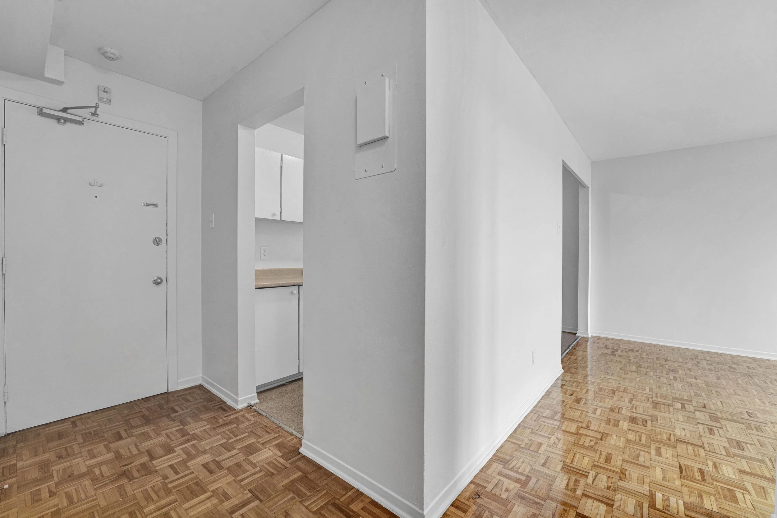 Featured Properties: 40, 45, and 55 Charles-Albanel

Services Provided: High-Definition Interior & Architectural Photography

Location: Mont-Bleu / Outaouais Region
