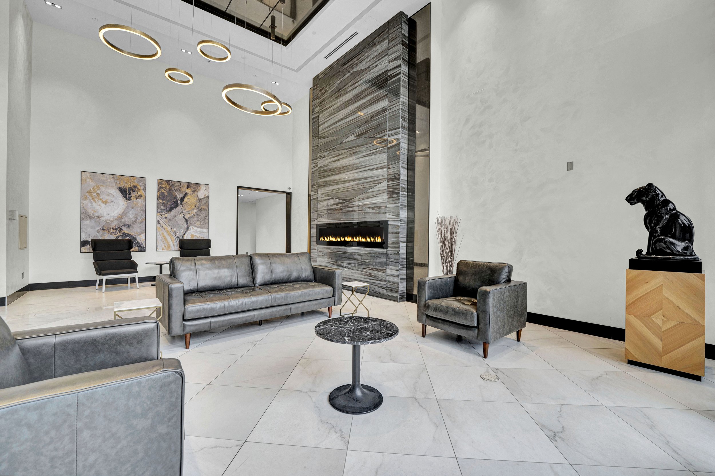 255-bay-street-unit-309-lobby