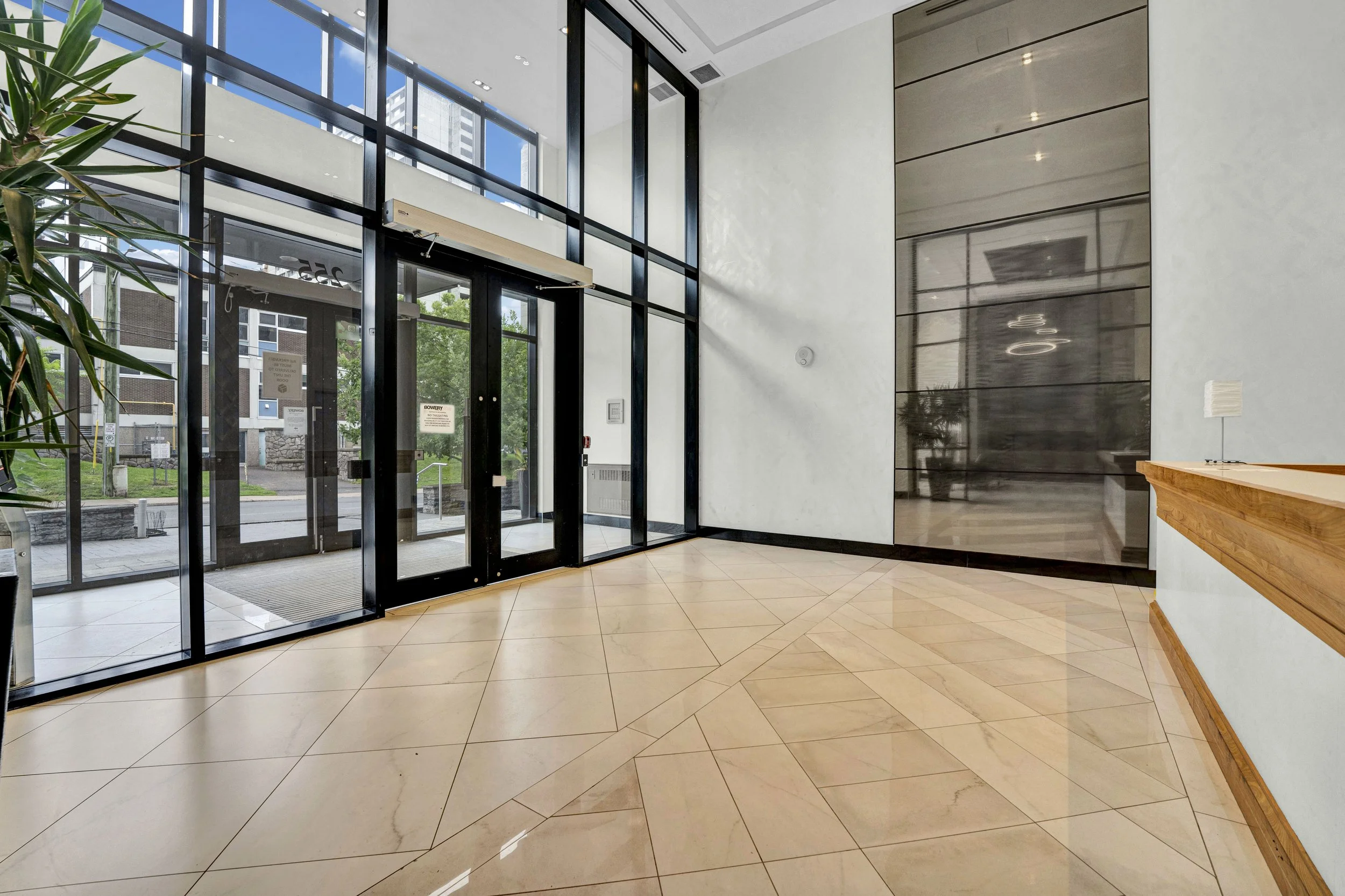 255-bay-street-unit-309-lobby