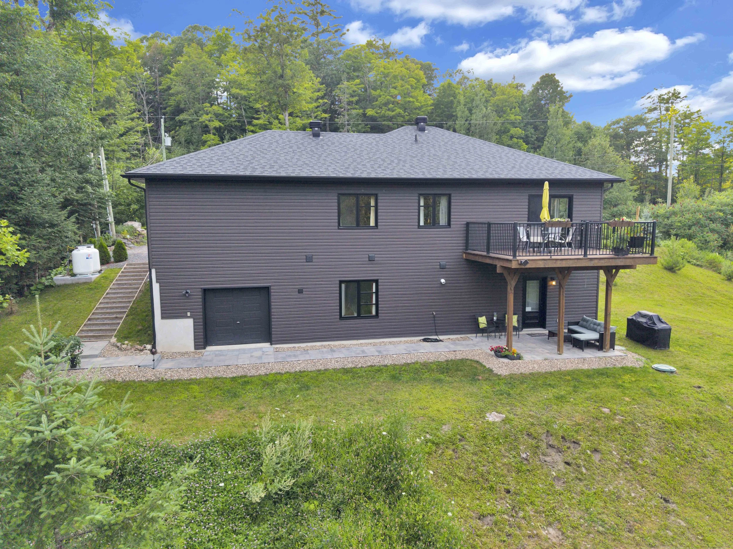 Val-Des-Monts Real Estate Photographer