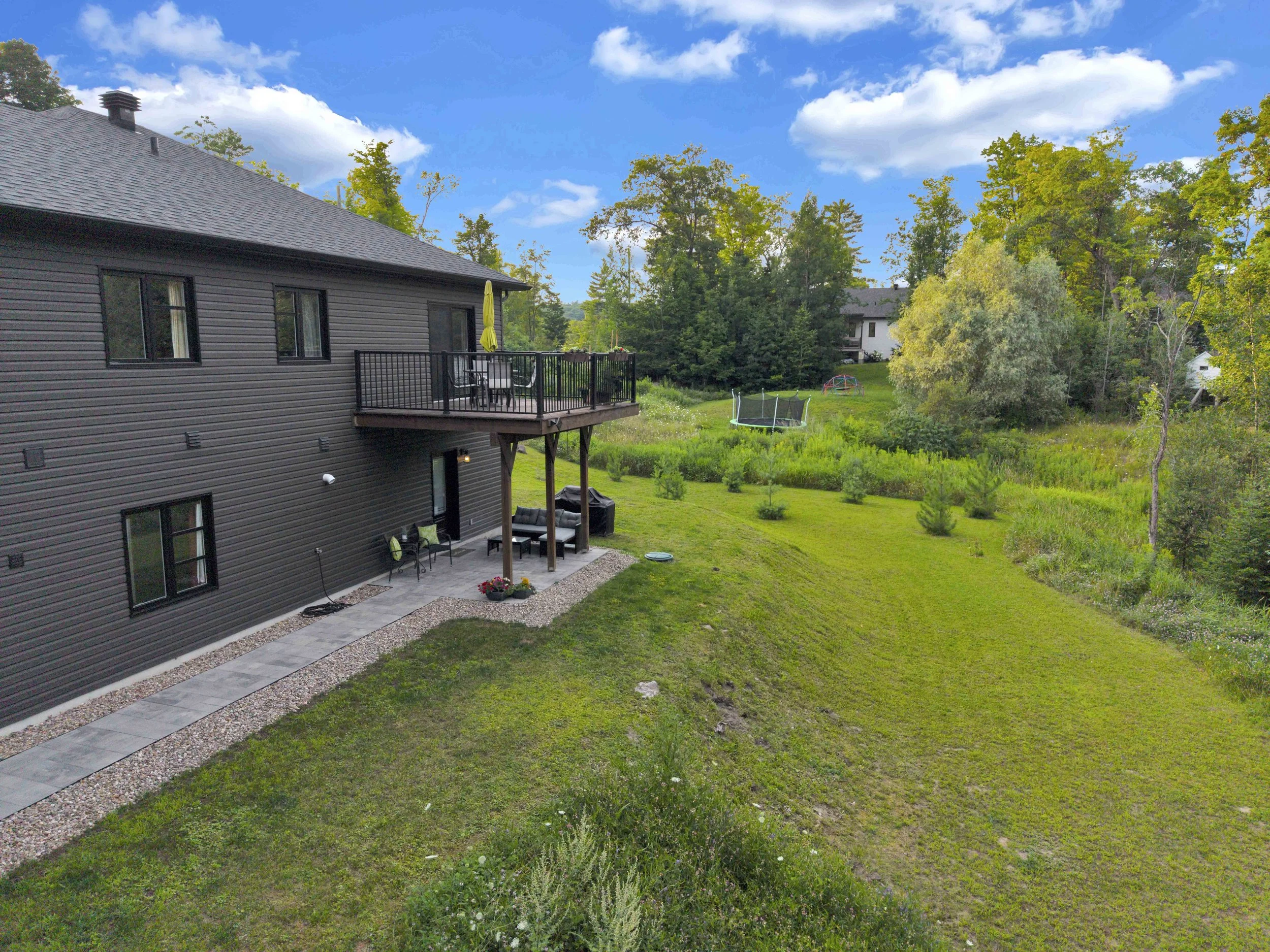 Val-Des-Monts Real Estate Photographer