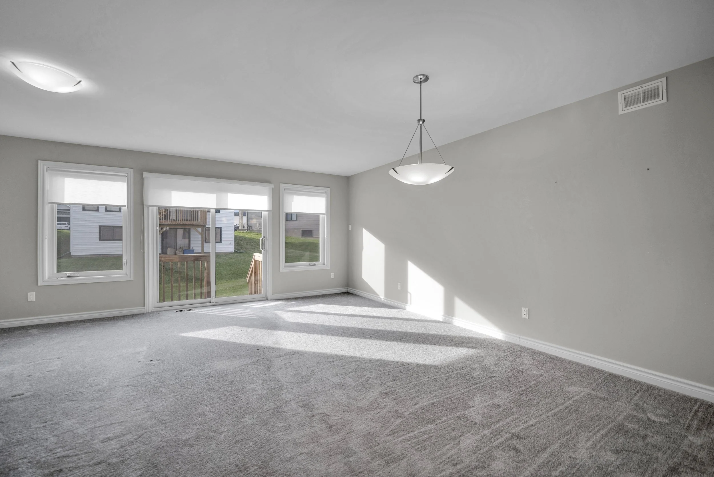 NVISION-3D-Real-Estate-Media-Ottawa-54-Gtiffith-wy-10.jpg