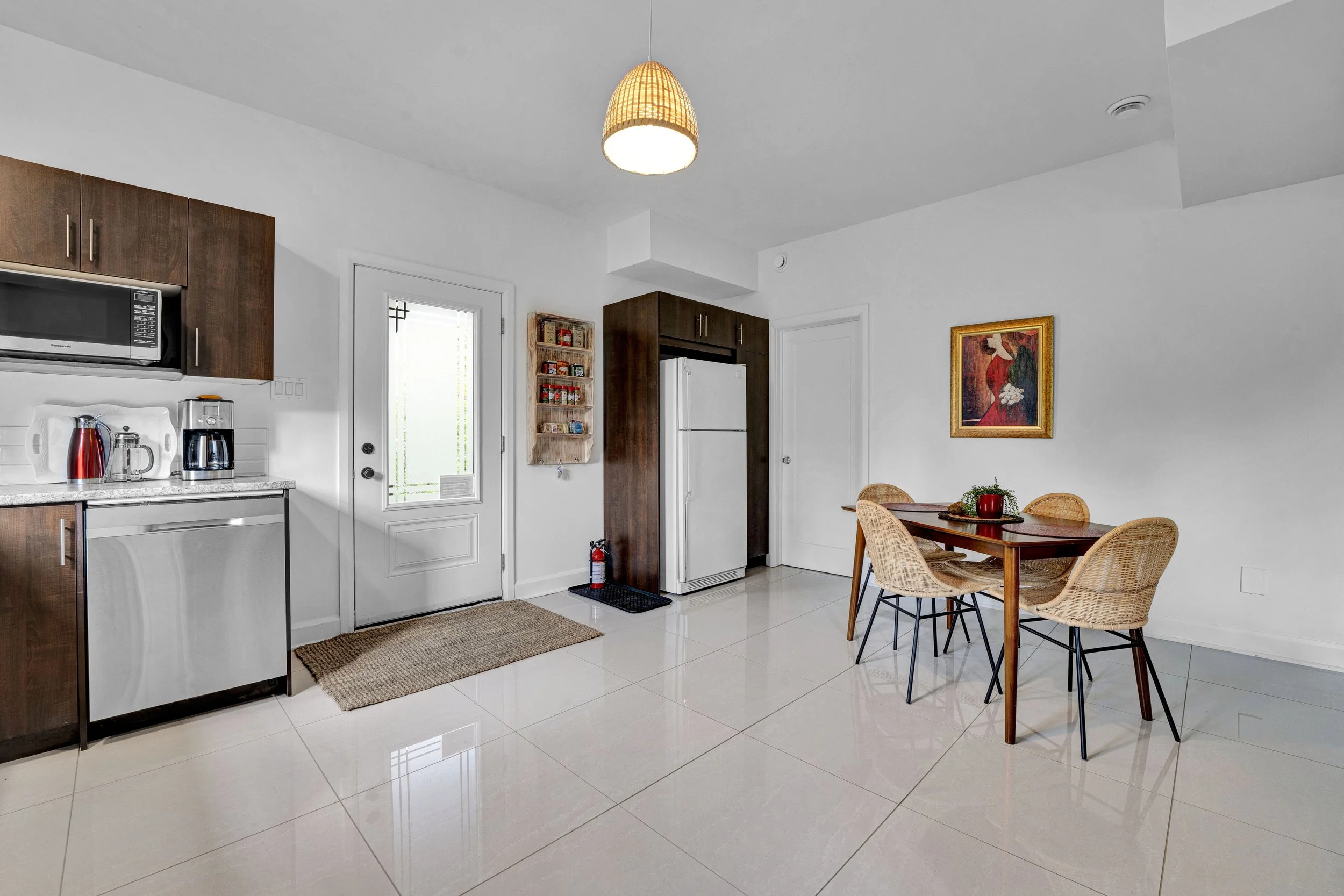 Val-Des-Monts Real Estate Photographer