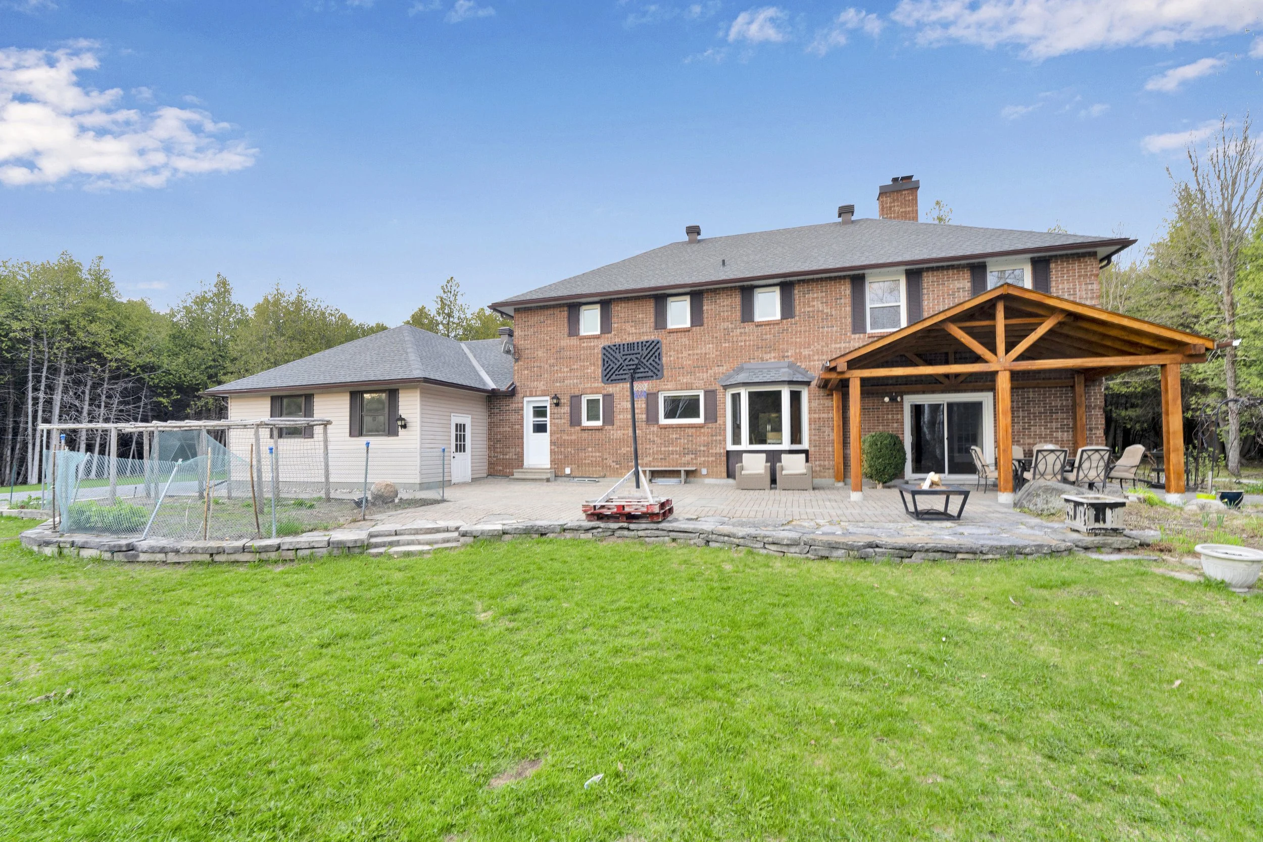 NVISION-3D-Real-Estate-Media-Ottawa-2529-Marshwood-Road-Sophia-11.jpg