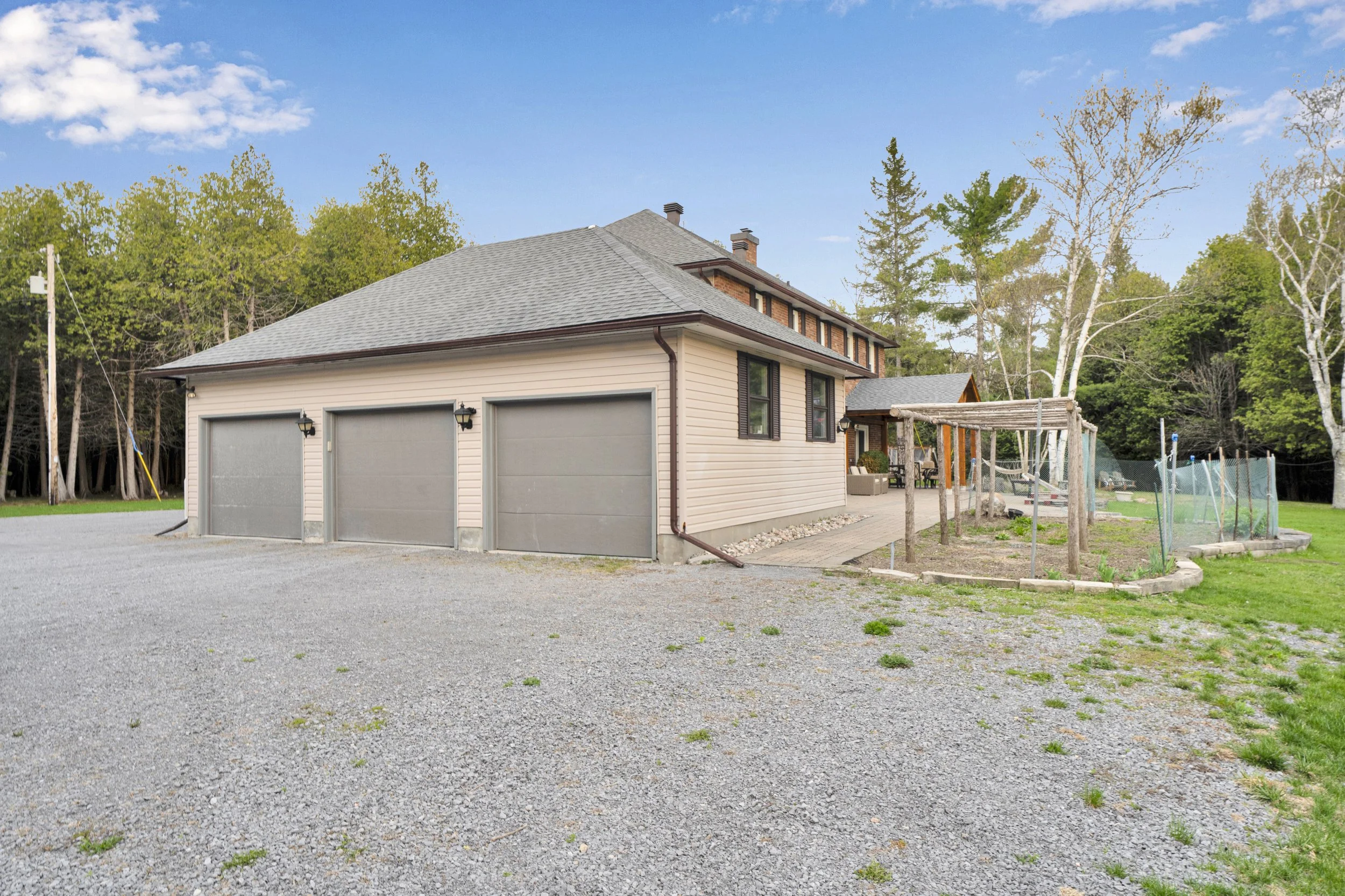 NVISION-3D-Real-Estate-Media-Ottawa-2529-Marshwood-Road-Sophia-5.jpg