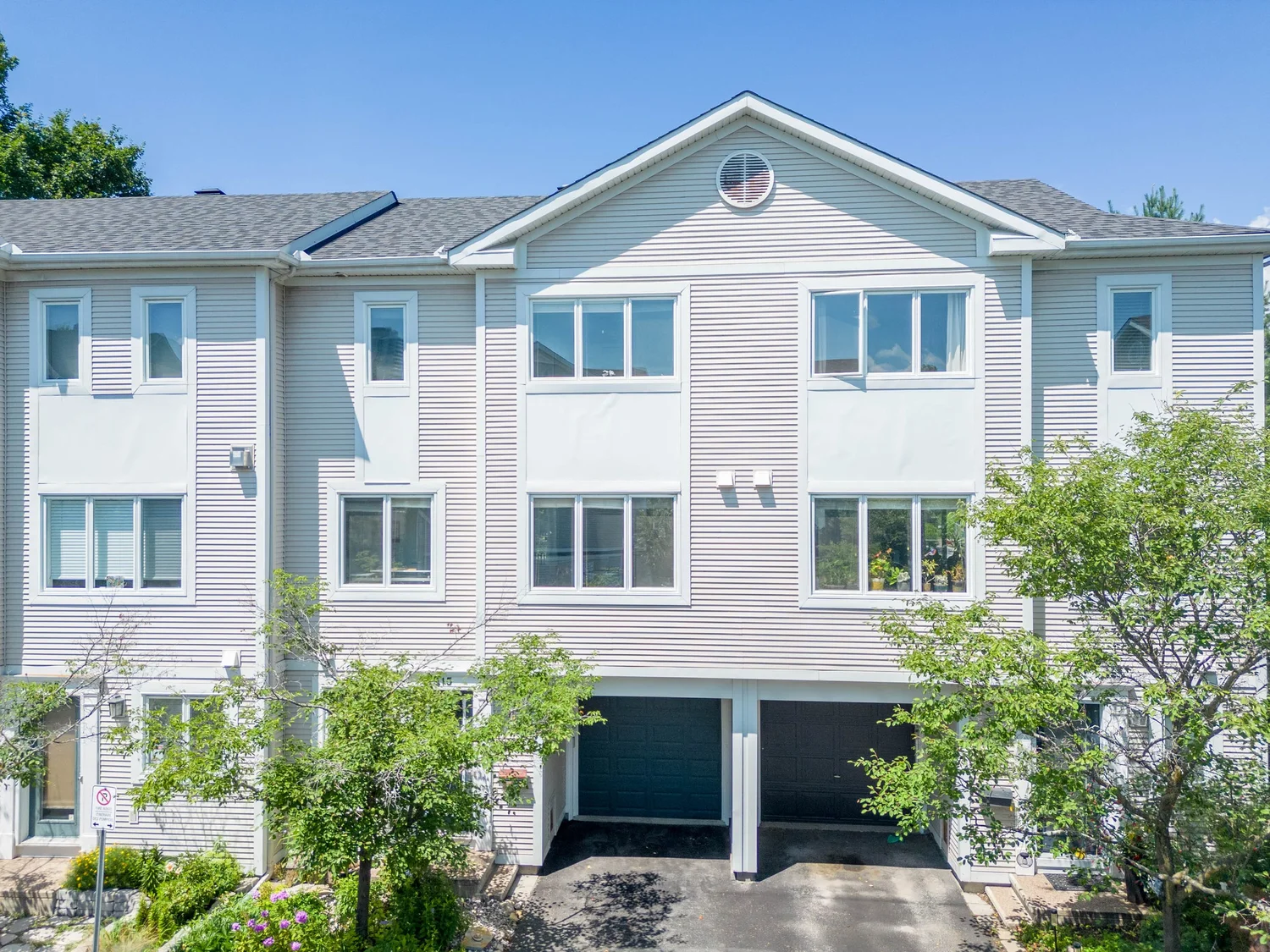 515 Burleigh Private, Carson Grove / Cyrville, Gloucester, property photography by NVISION 3D — view 4