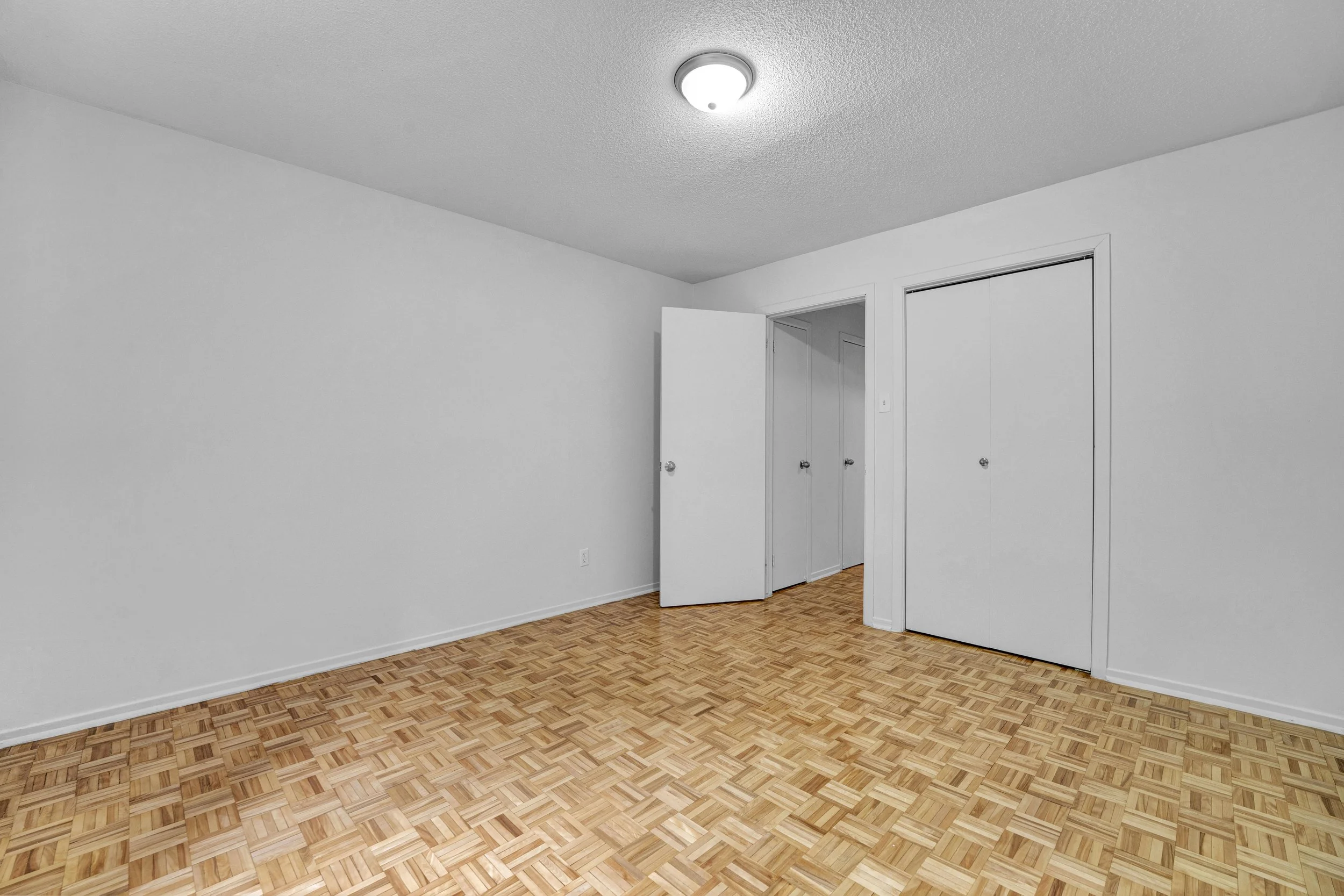 View professional interior and exterior real estate photography for 40, 45, and 55 Charles-Albanel apartment residences in Mont-Bleu, captured by Nvision 3D. See high-quality visuals that showcase multi-family rental properties.