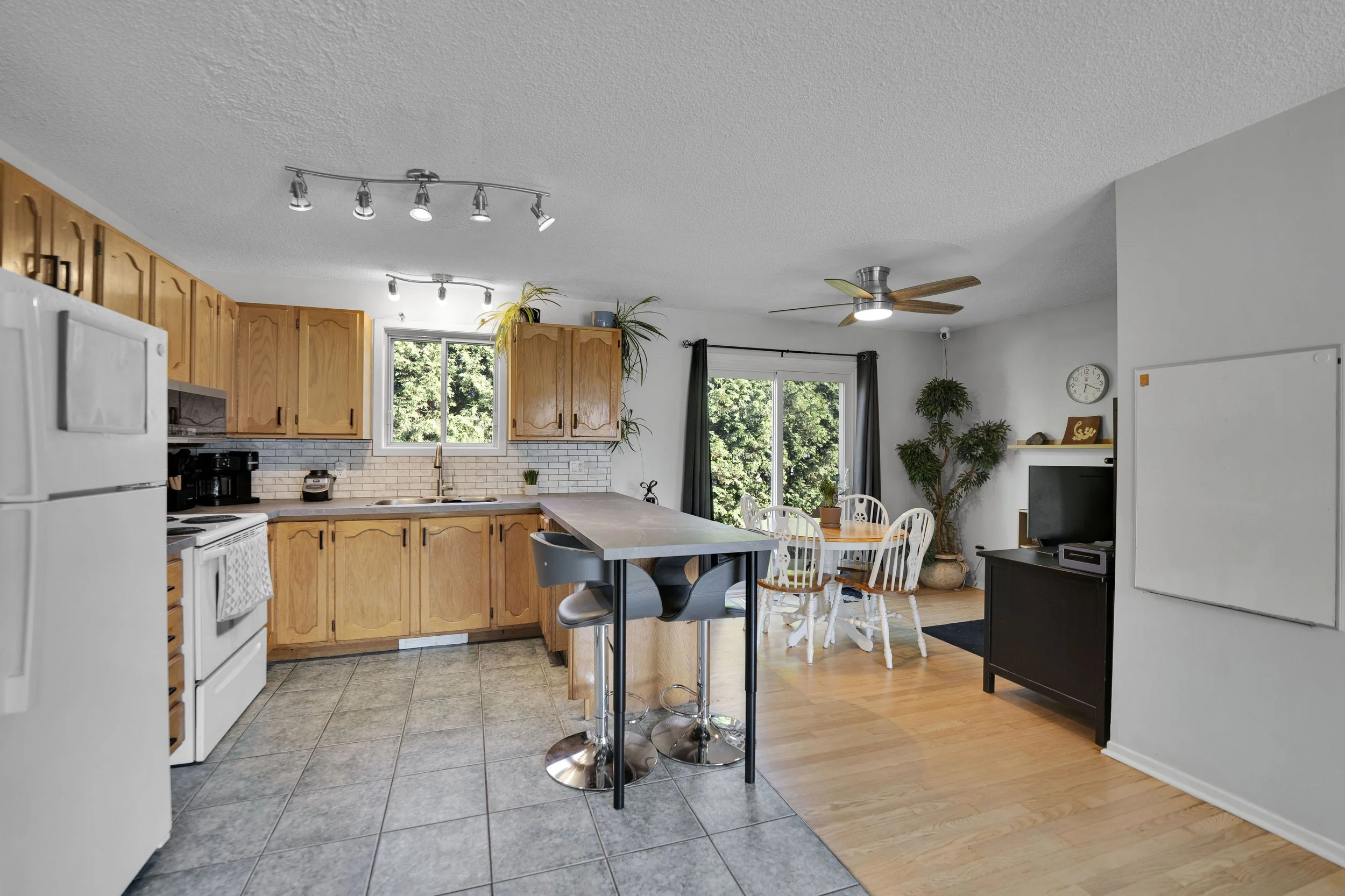 Russel Ontario Real Estate Photography