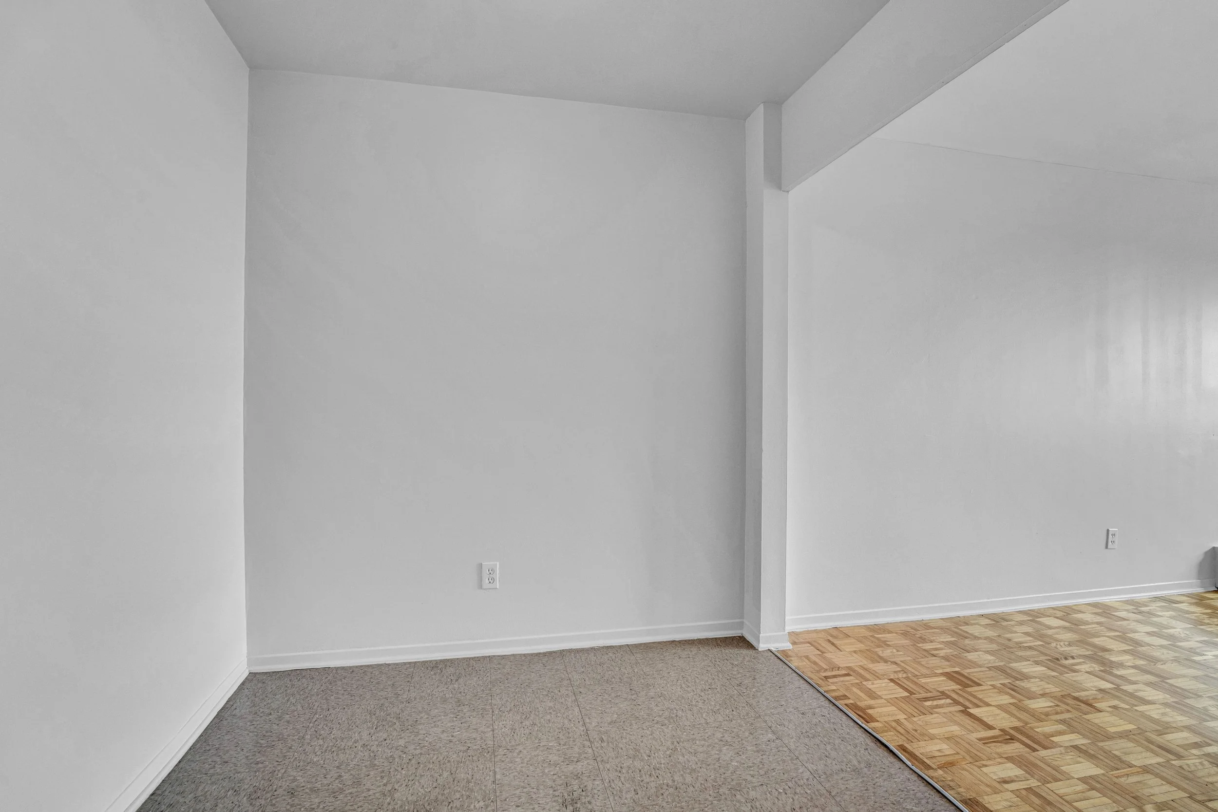 Featured Properties: 40, 45, and 55 Charles-Albanel

Services Provided: High-Definition Interior & Architectural Photography

Location: Mont-Bleu / Outaouais Region
