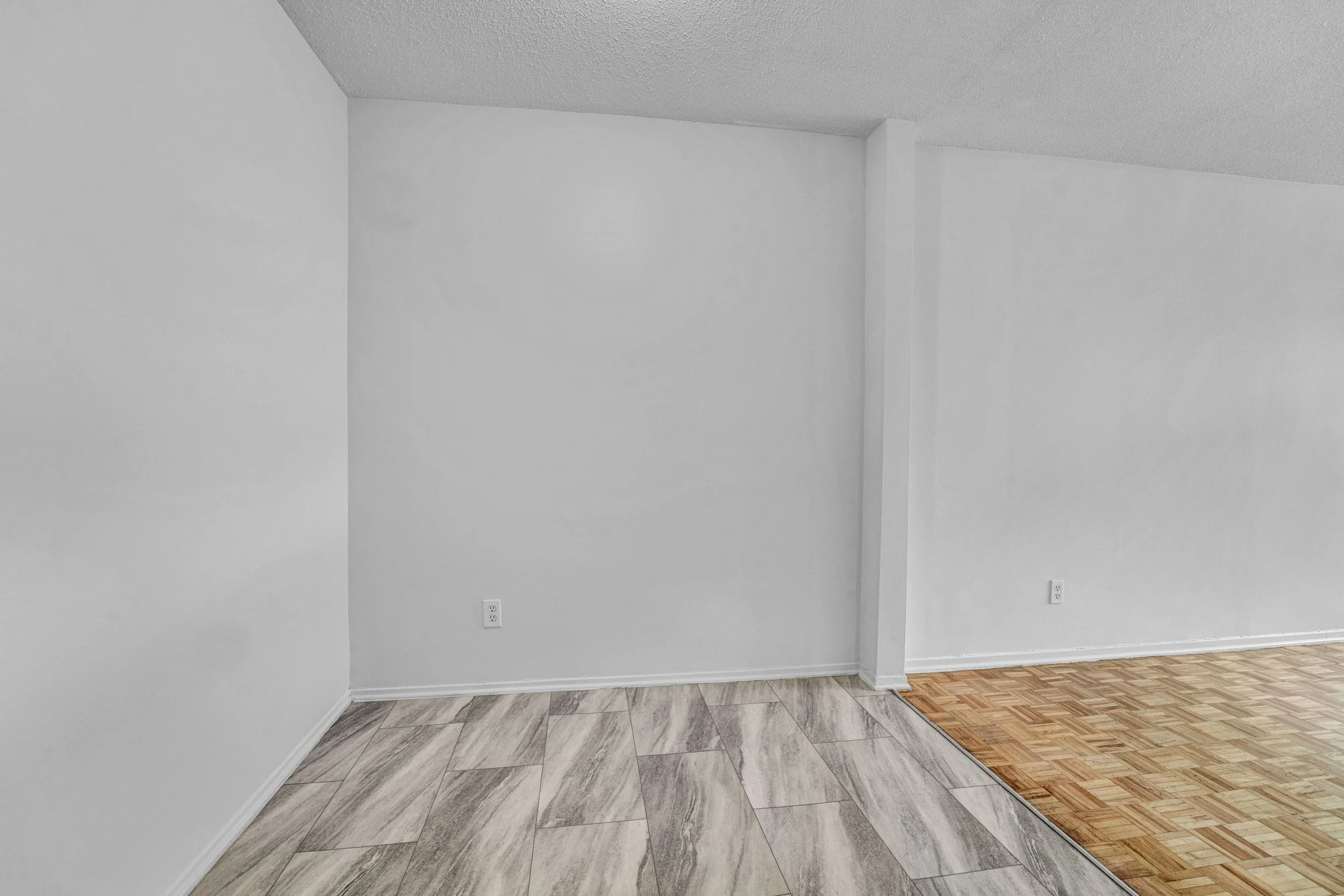 Welcome to the photography portfolio for 40, 45, and 55 Charles-Albanel, located in the Mont-Bleu area. Captured by Nvision 3D, this visual gallery highlights the interior layouts, finishes, unit spaces, and common areas of these modern multi-family 