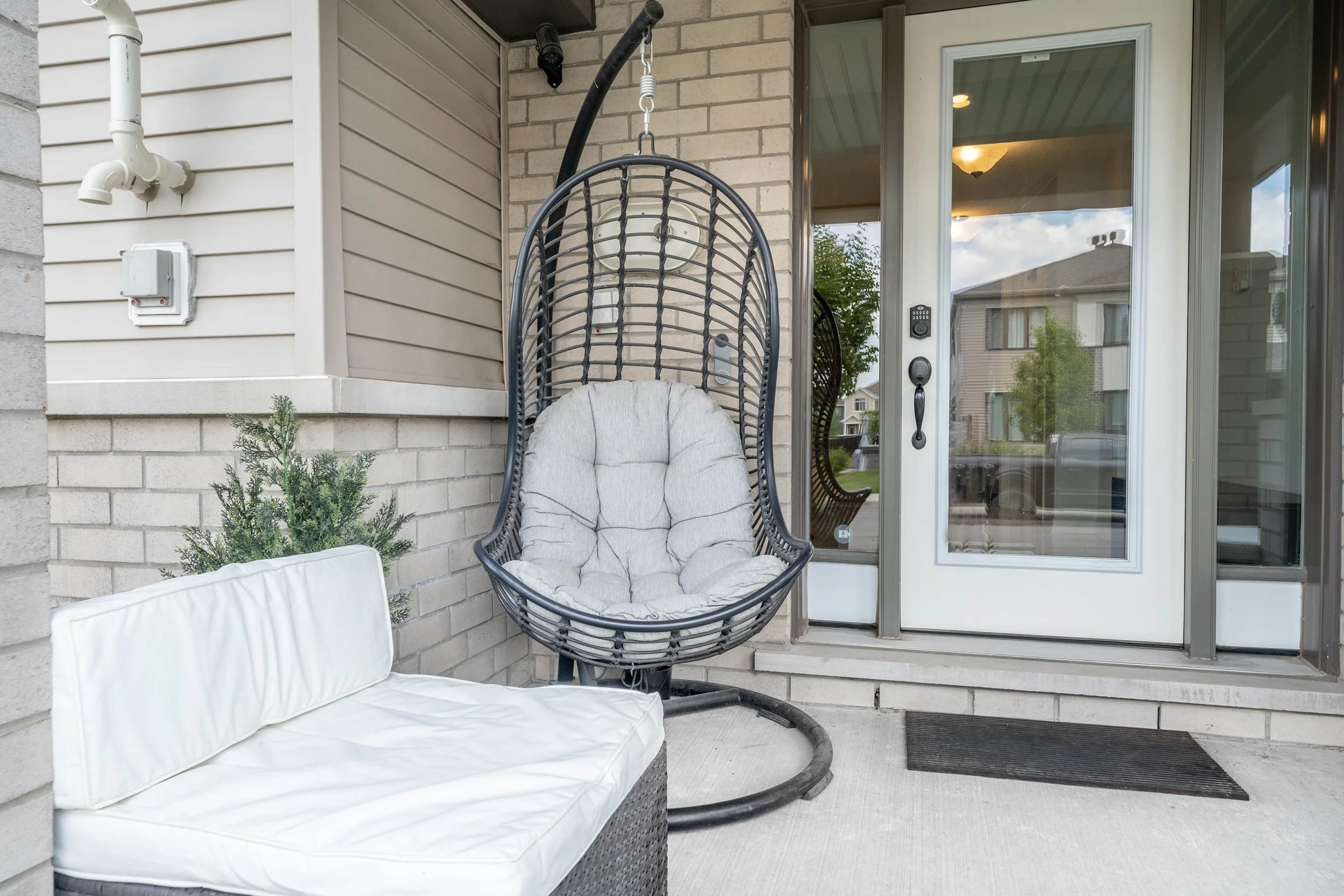 Ottawa Airbnb Photography 618 Bellatrix Walk