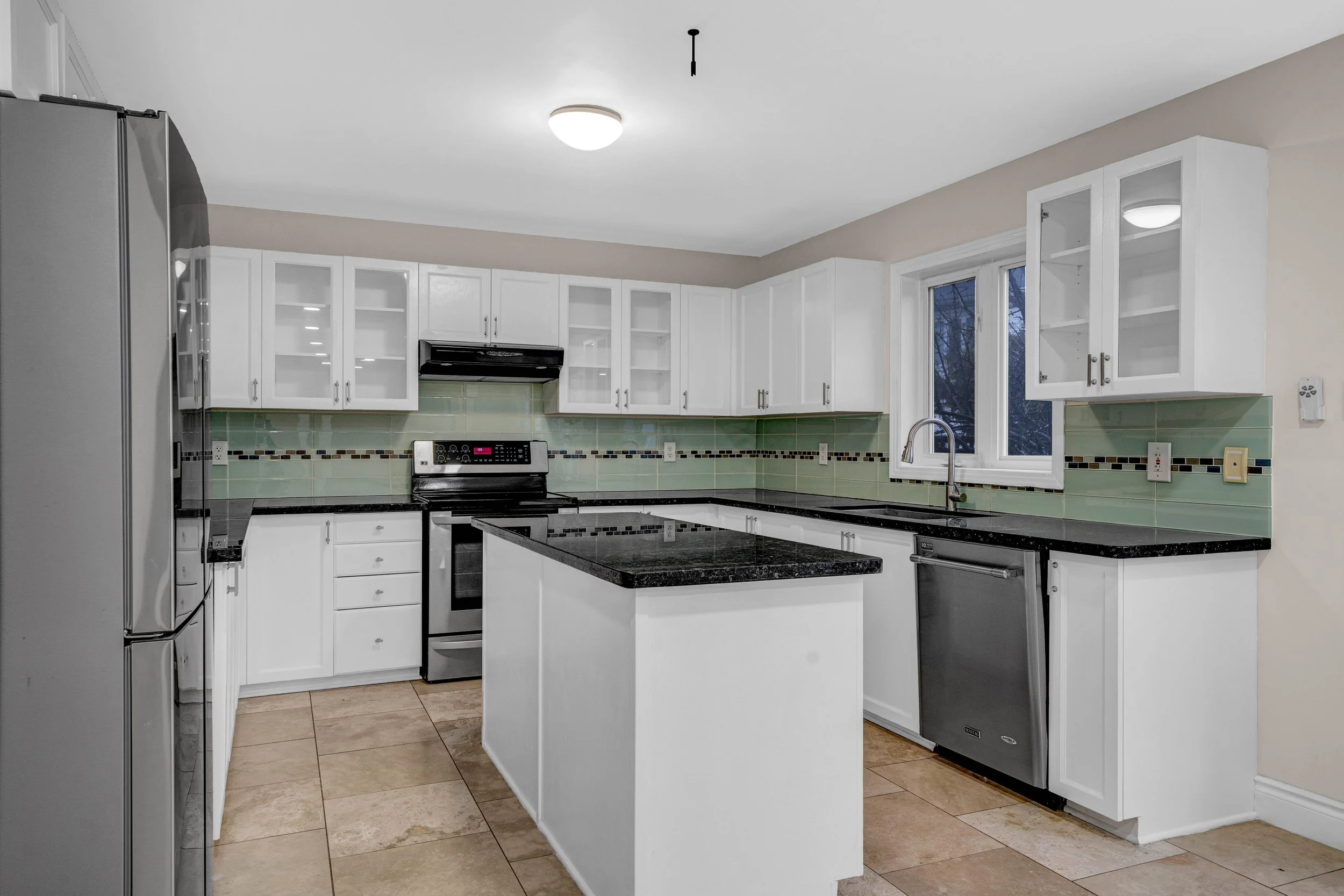 Ottawa-Real-Estate-Photography-945-Cahil-Drive-West-nvision3d-13.jpg