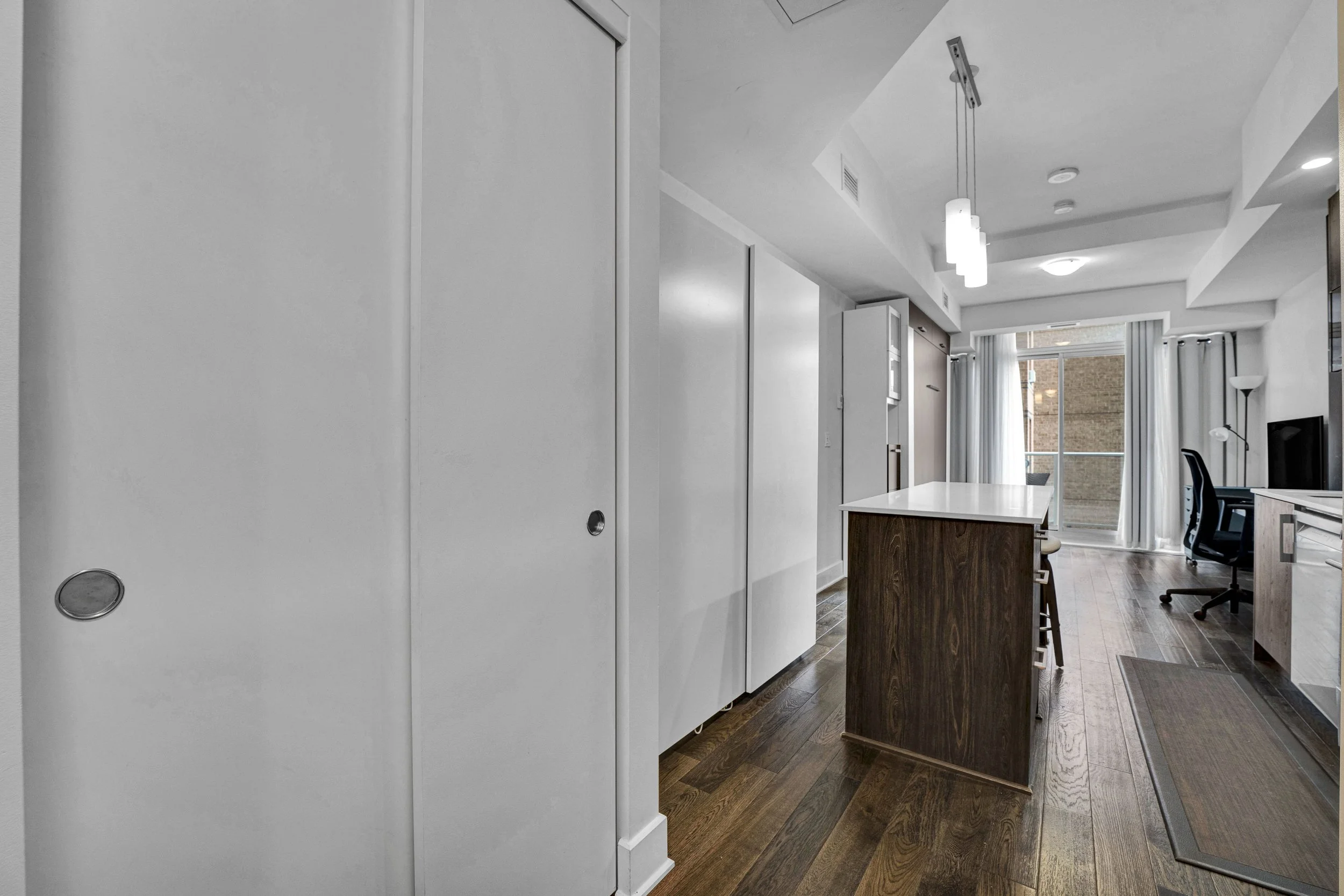 255-bay-street-unit-309-kitchen