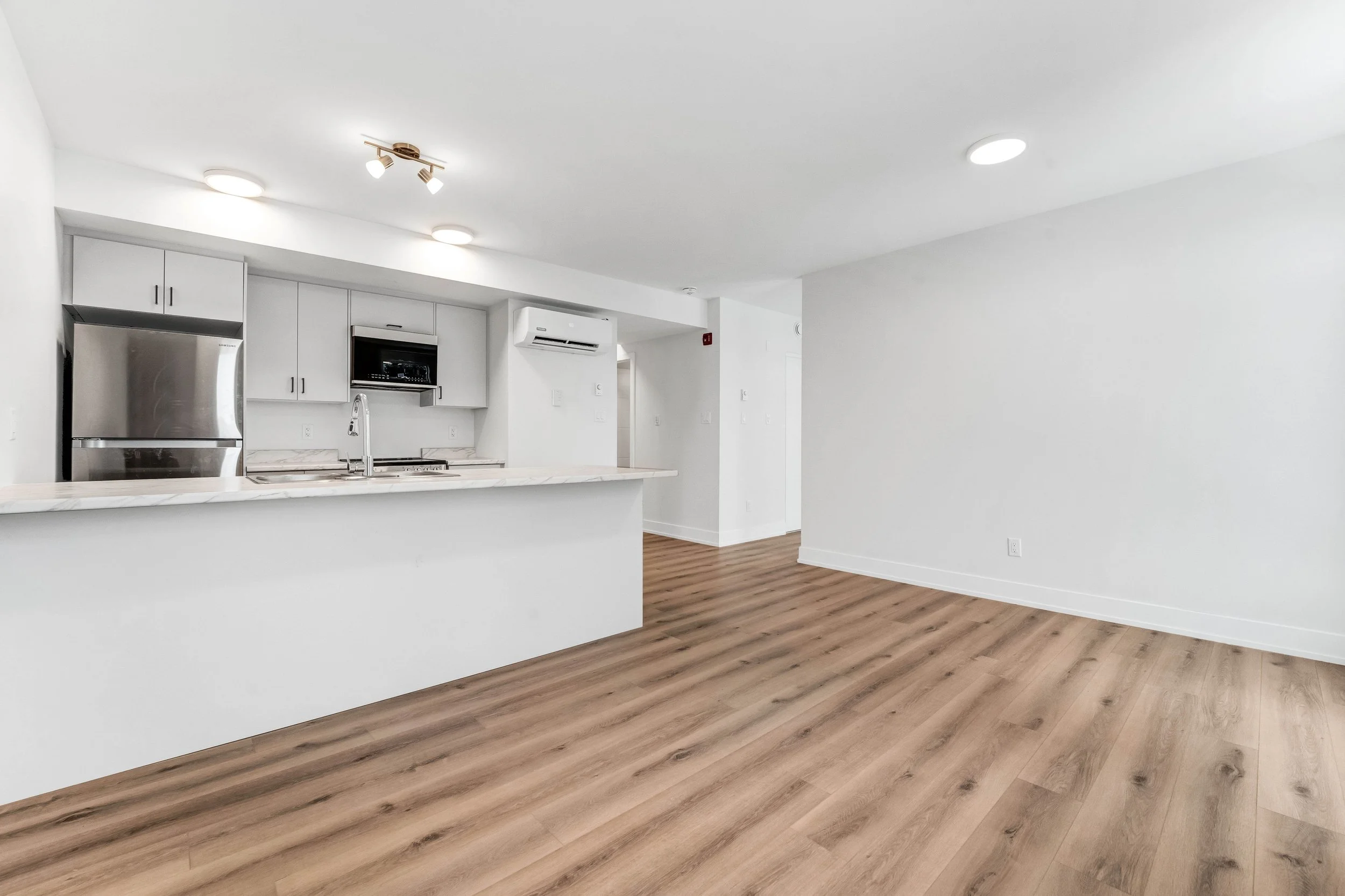 252 Hinchey Avenue Ottawa NVISION 3D Real Estate Photography8.jpg