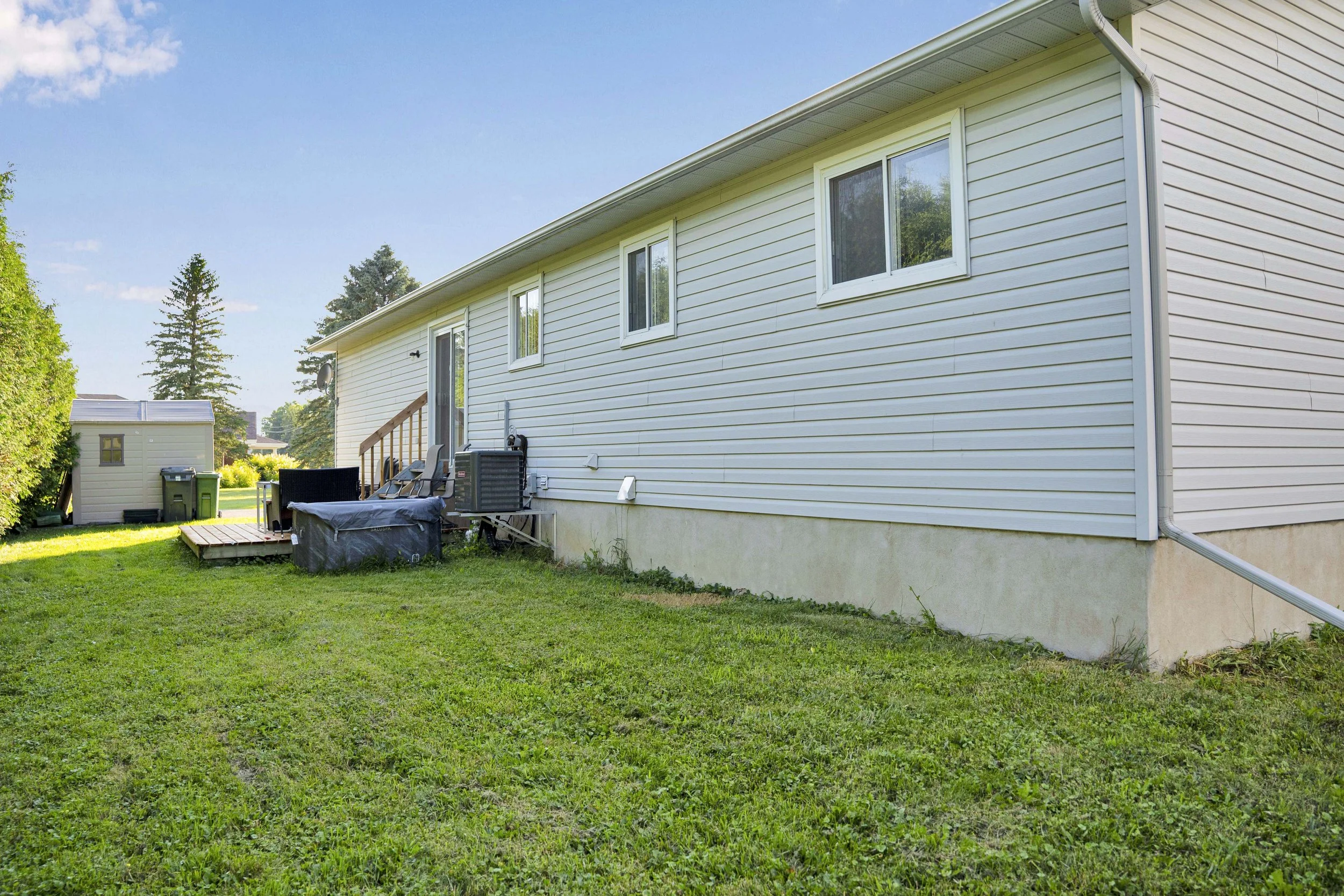 Russel Ontario Real Estate Photography Services