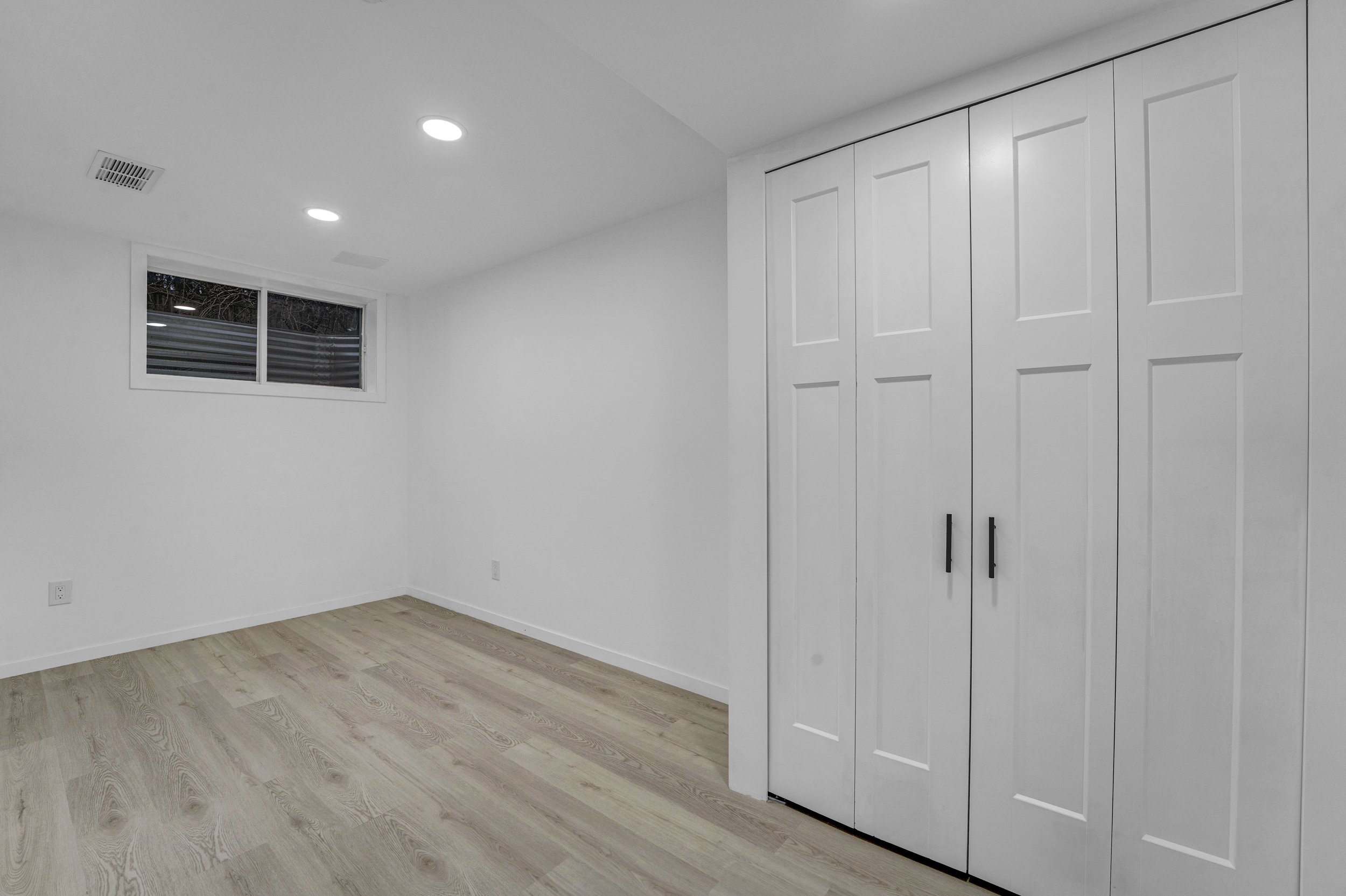 Ottawa-Real-Estate-Photography-945-Cahil-Drive-West-nvision3d-38.jpg