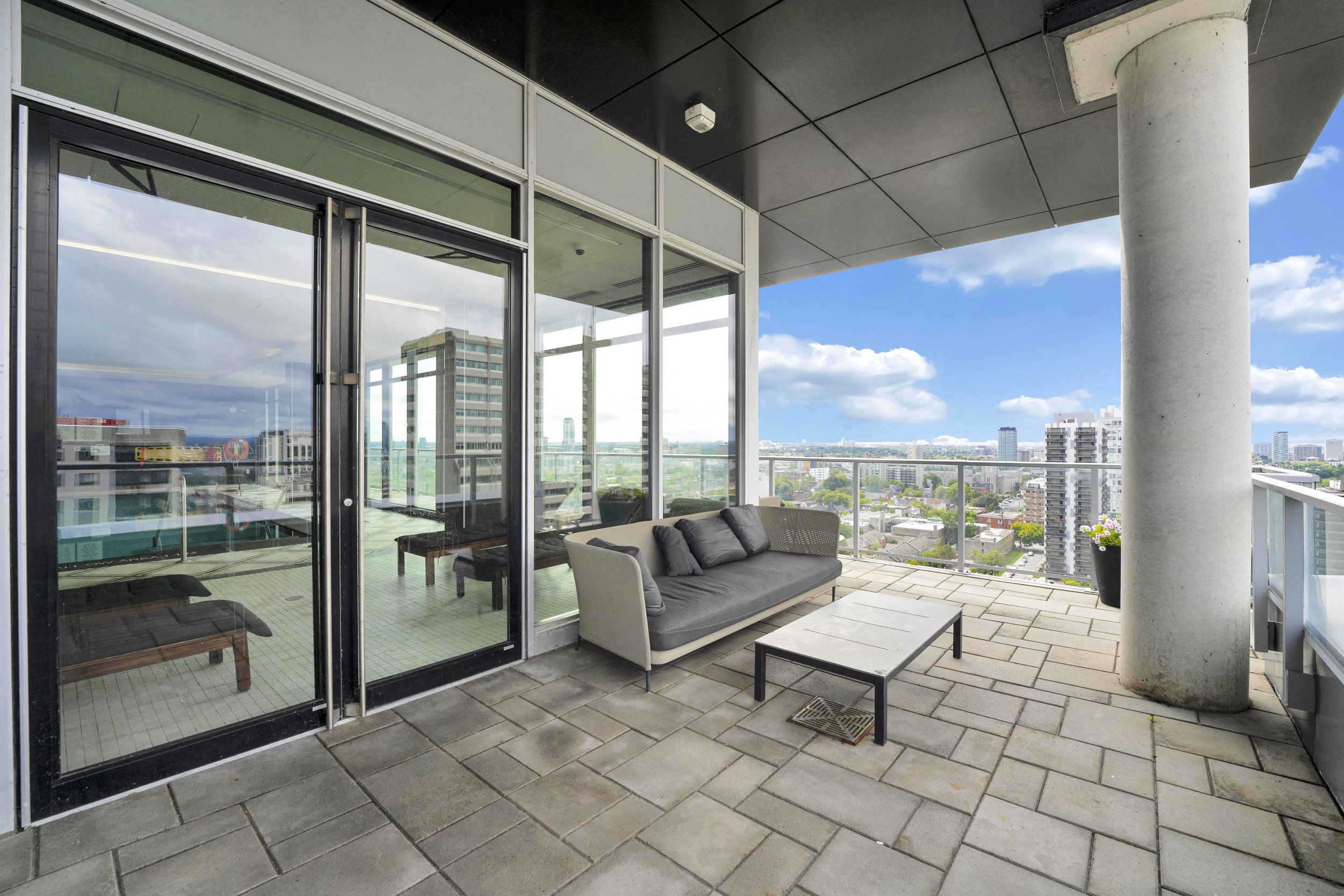 255-bay-street-unit-309