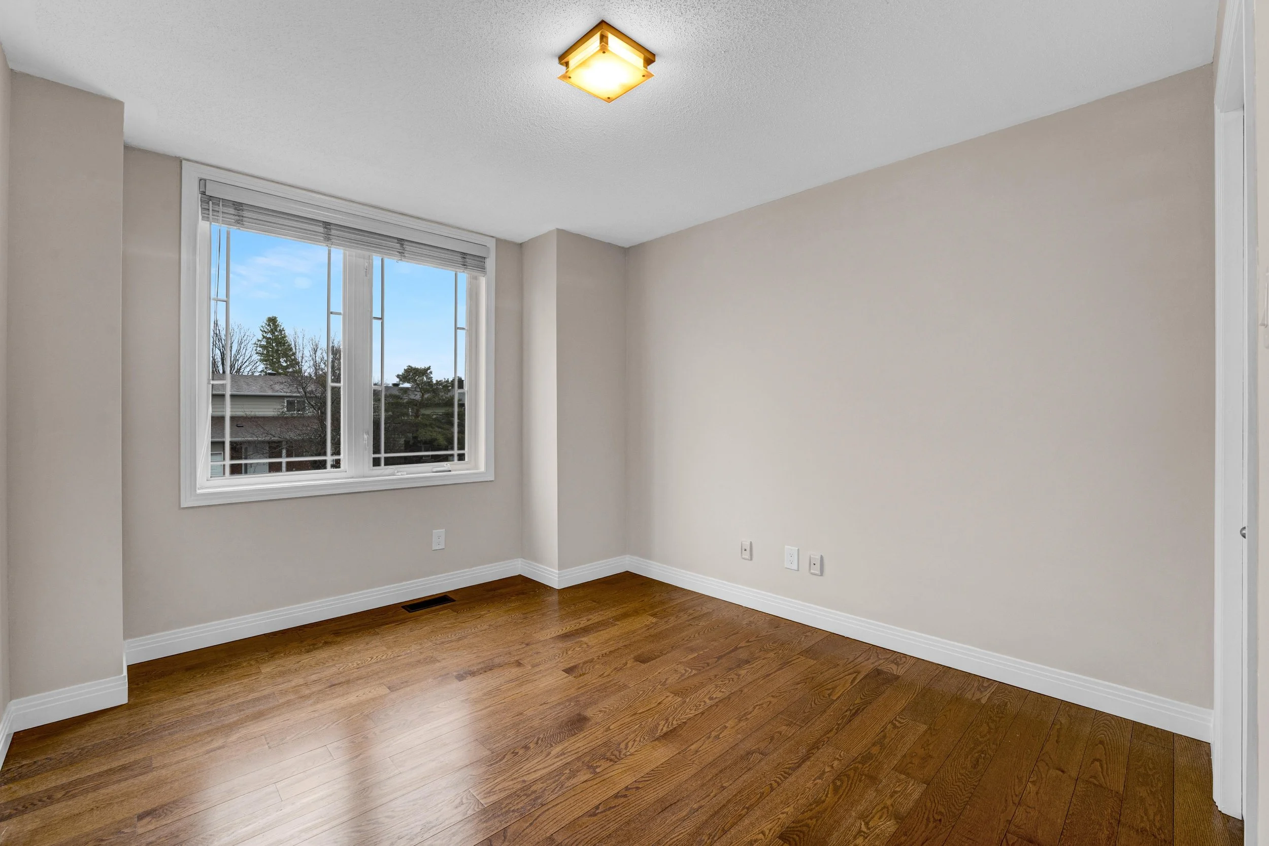 Ottawa-Real-Estate-Photography-945-Cahil-Drive-West-nvision3d-31.jpg