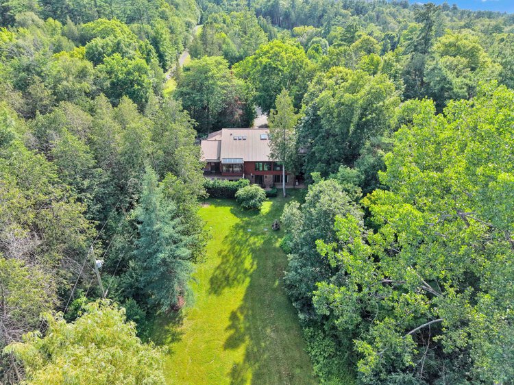 5468 Torbolton Ridge property photograph 140