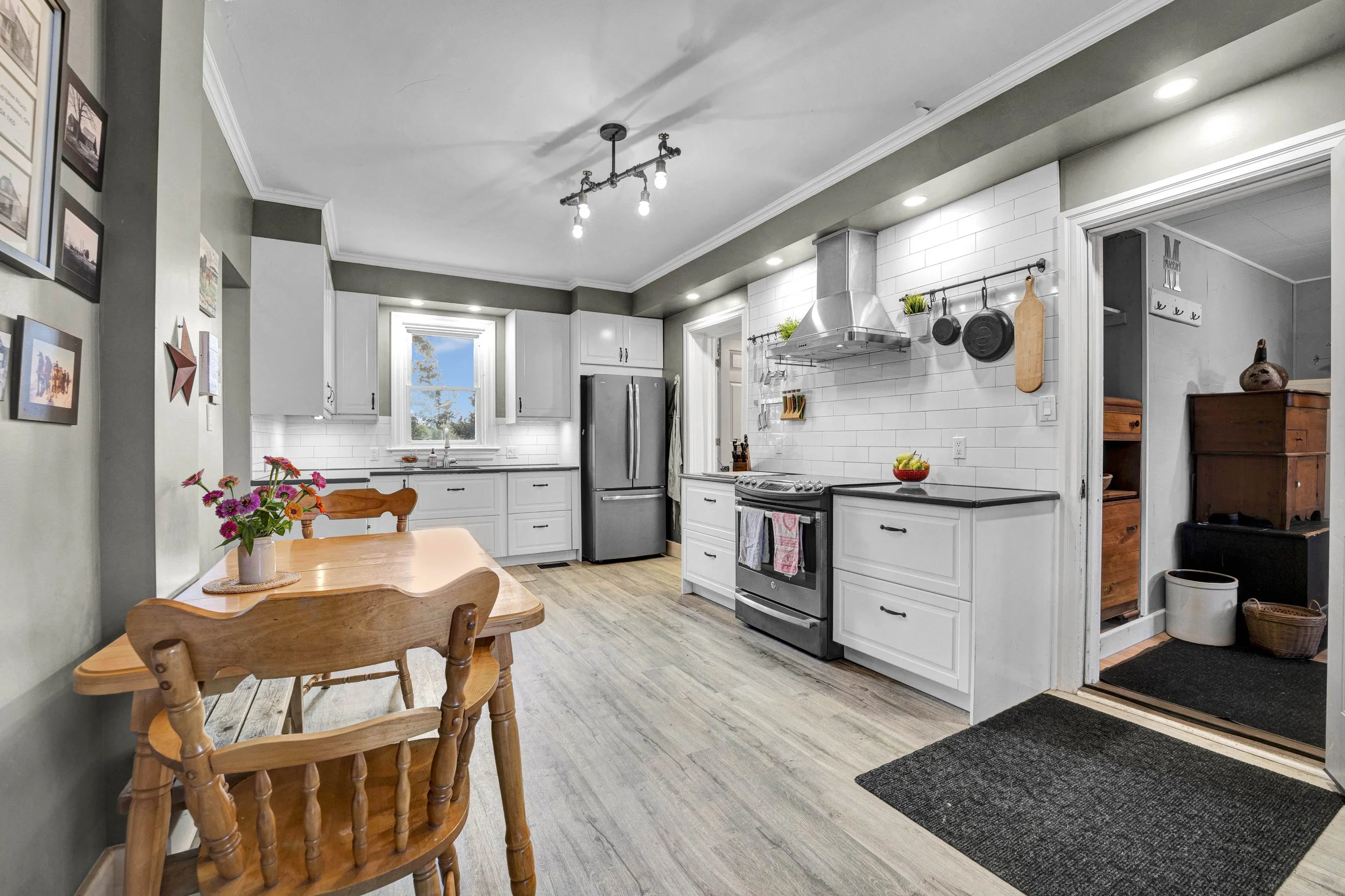 Ottawa rural property for sale featuring green pastures and acreage at 5979 Leitrim Road.