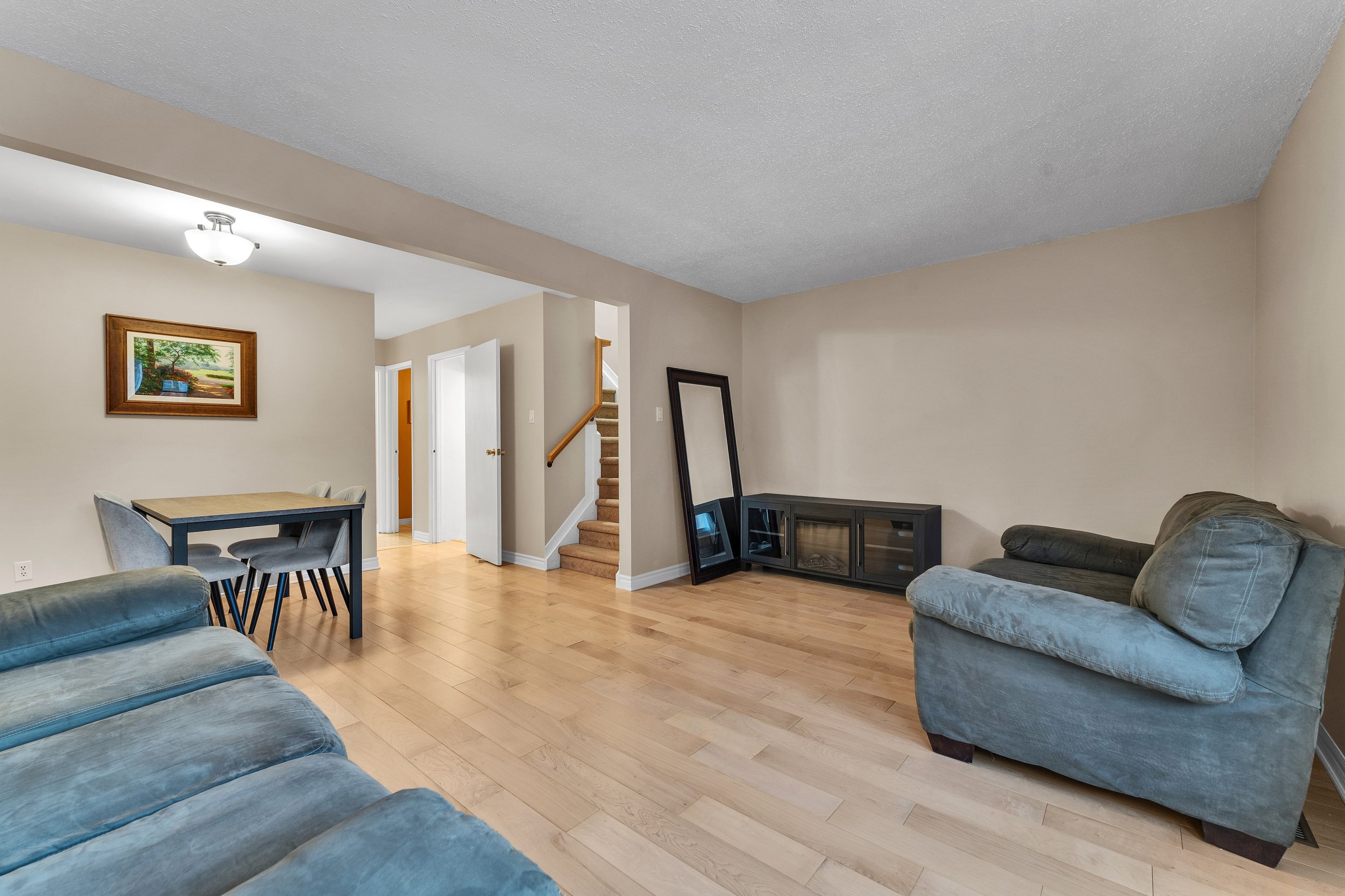 South Keys 61-3344 Uplands Drive Real Estate Media in Ottawa