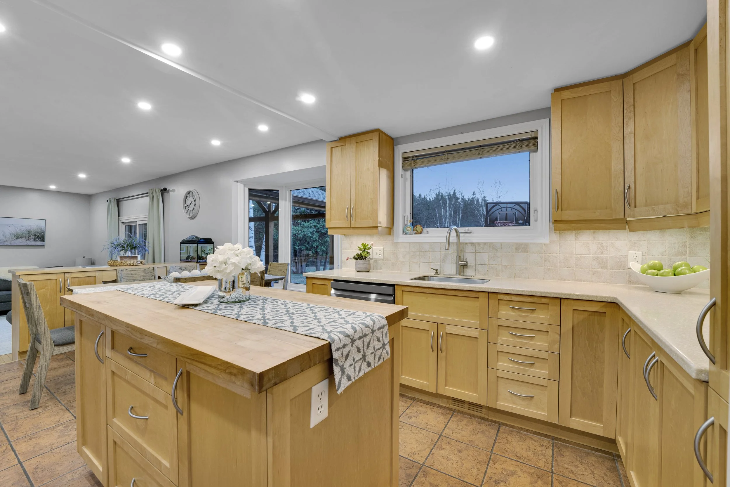 NVISION-3D-Real-Estate-Media-Ottawa-2529-Marshwood-Road-Sophia-26.jpg