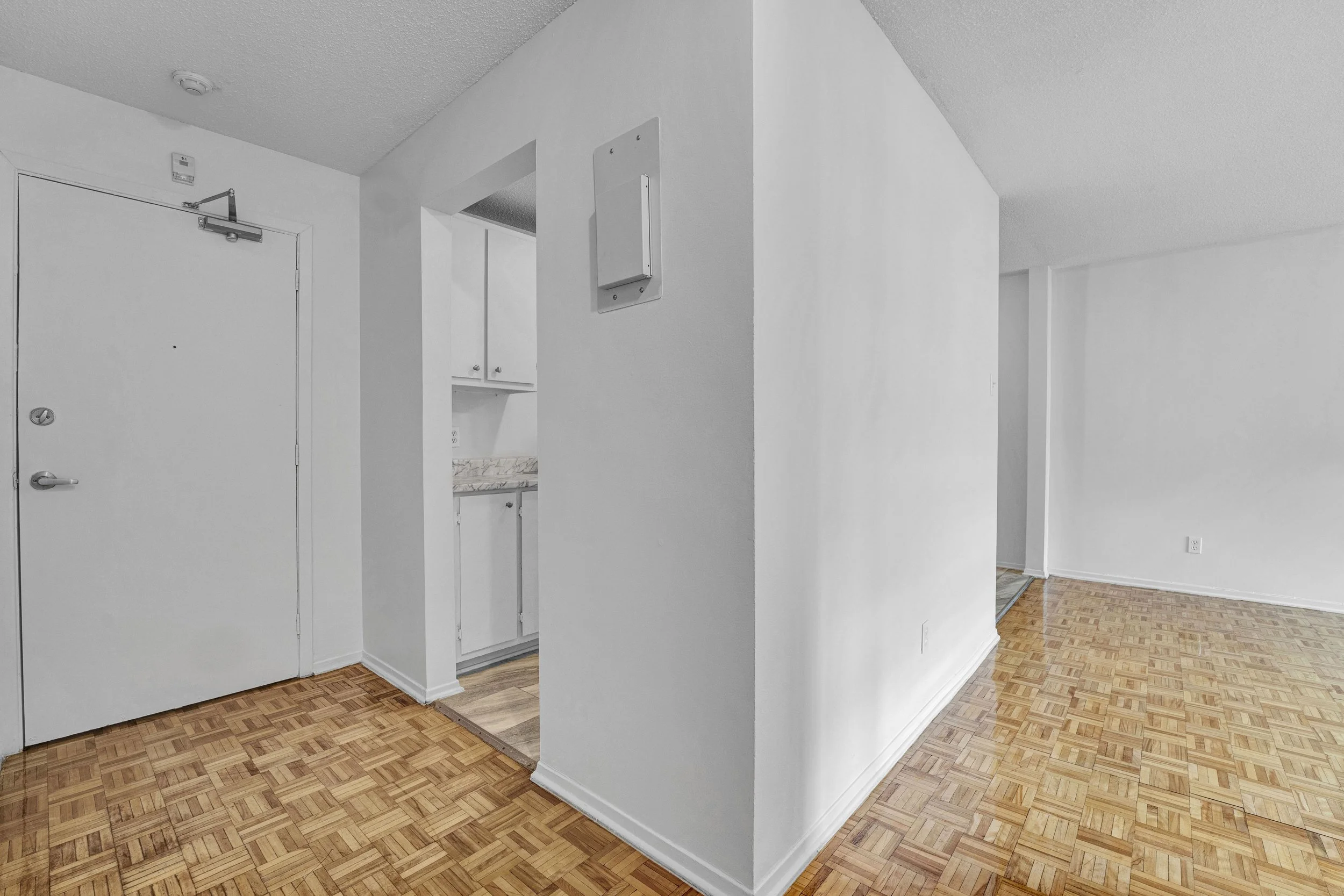 Welcome to the photography portfolio for 40, 45, and 55 Charles-Albanel, located in the Mont-Bleu area. Captured by Nvision 3D, this visual gallery highlights the interior layouts, finishes, unit spaces, and common areas of these modern multi-family 