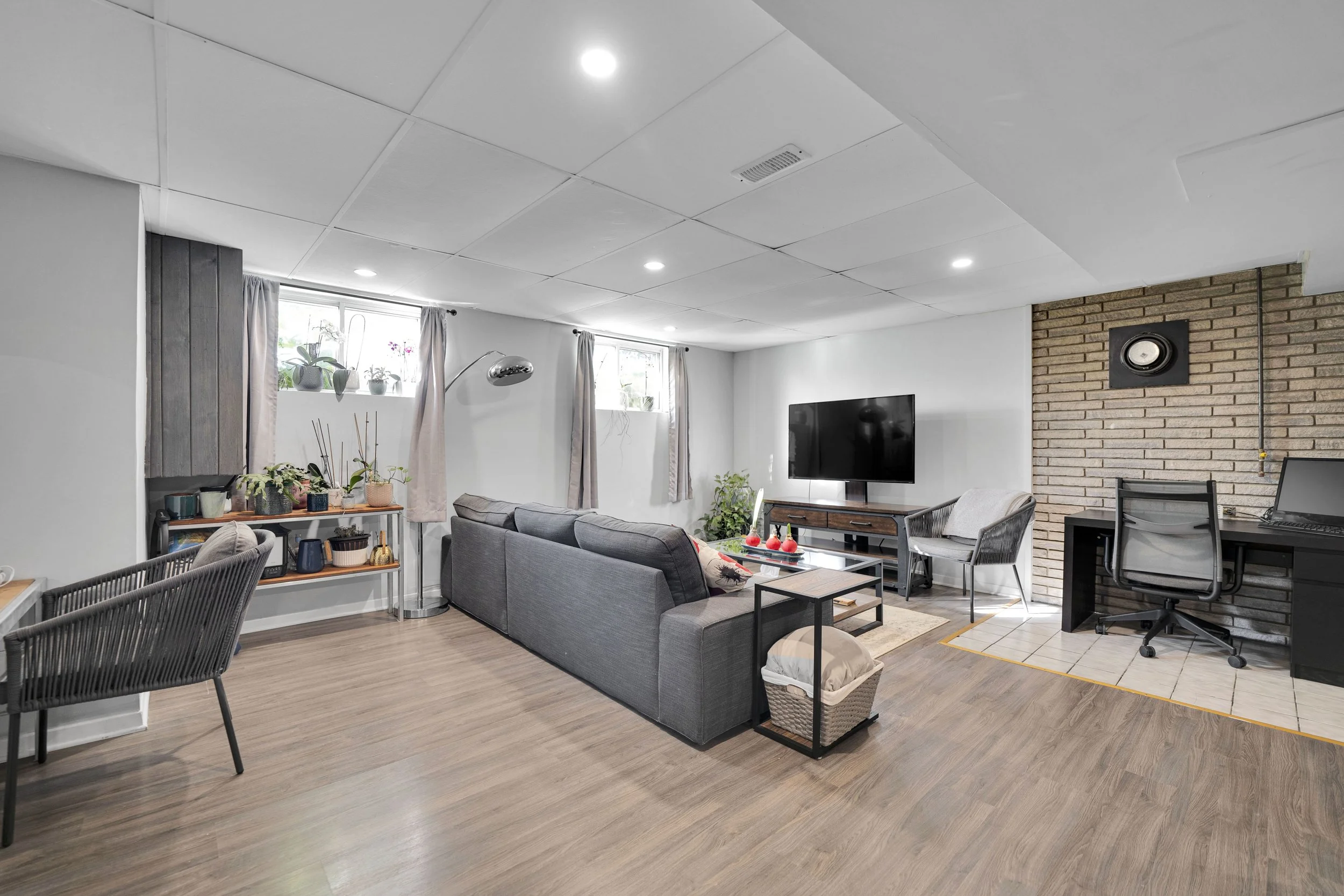 Russel Ontario Real Estate Photography Services
