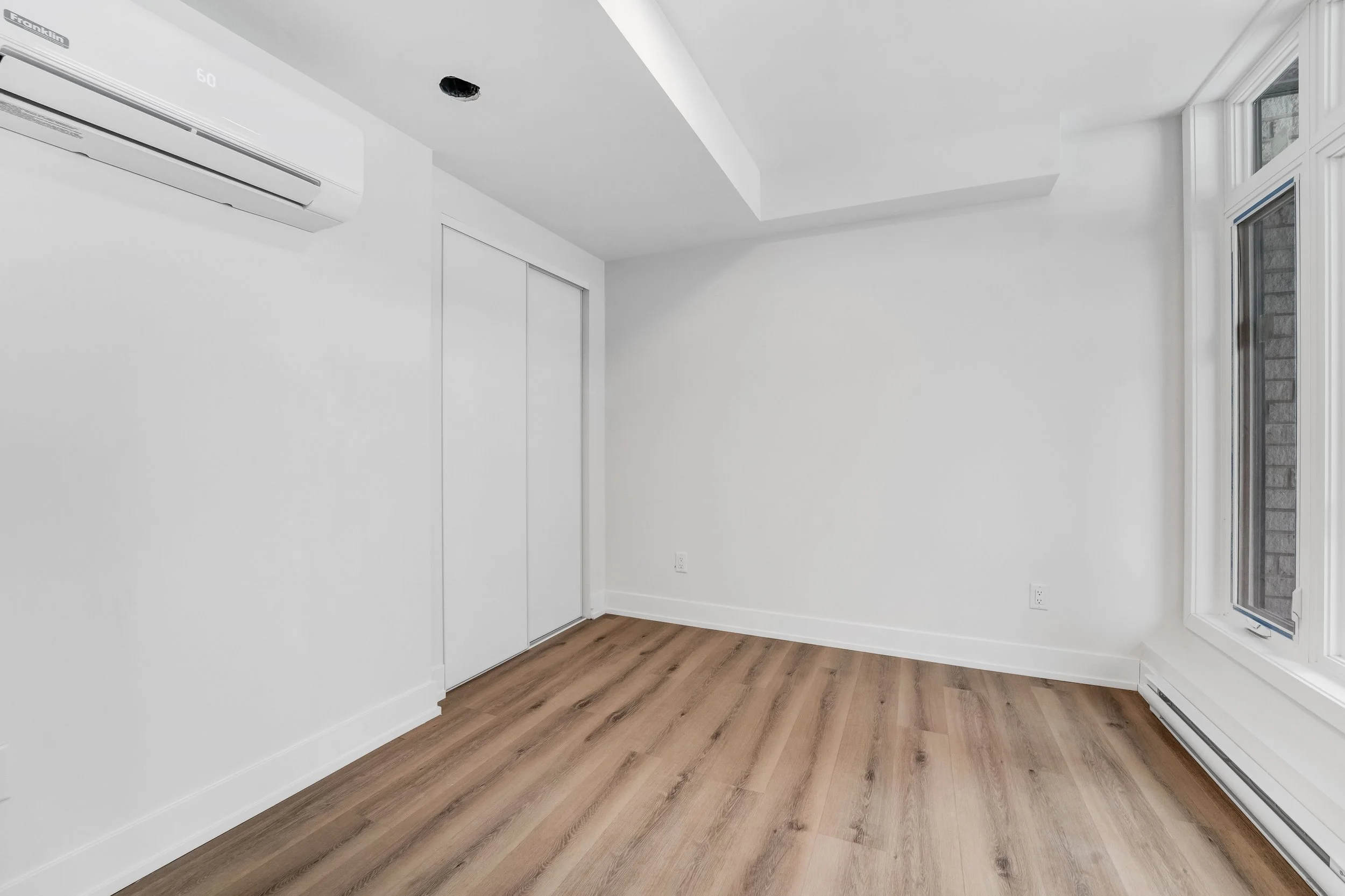 252 Hinchey Avenue Ottawa NVISION 3D Real Estate Photography11.jpg