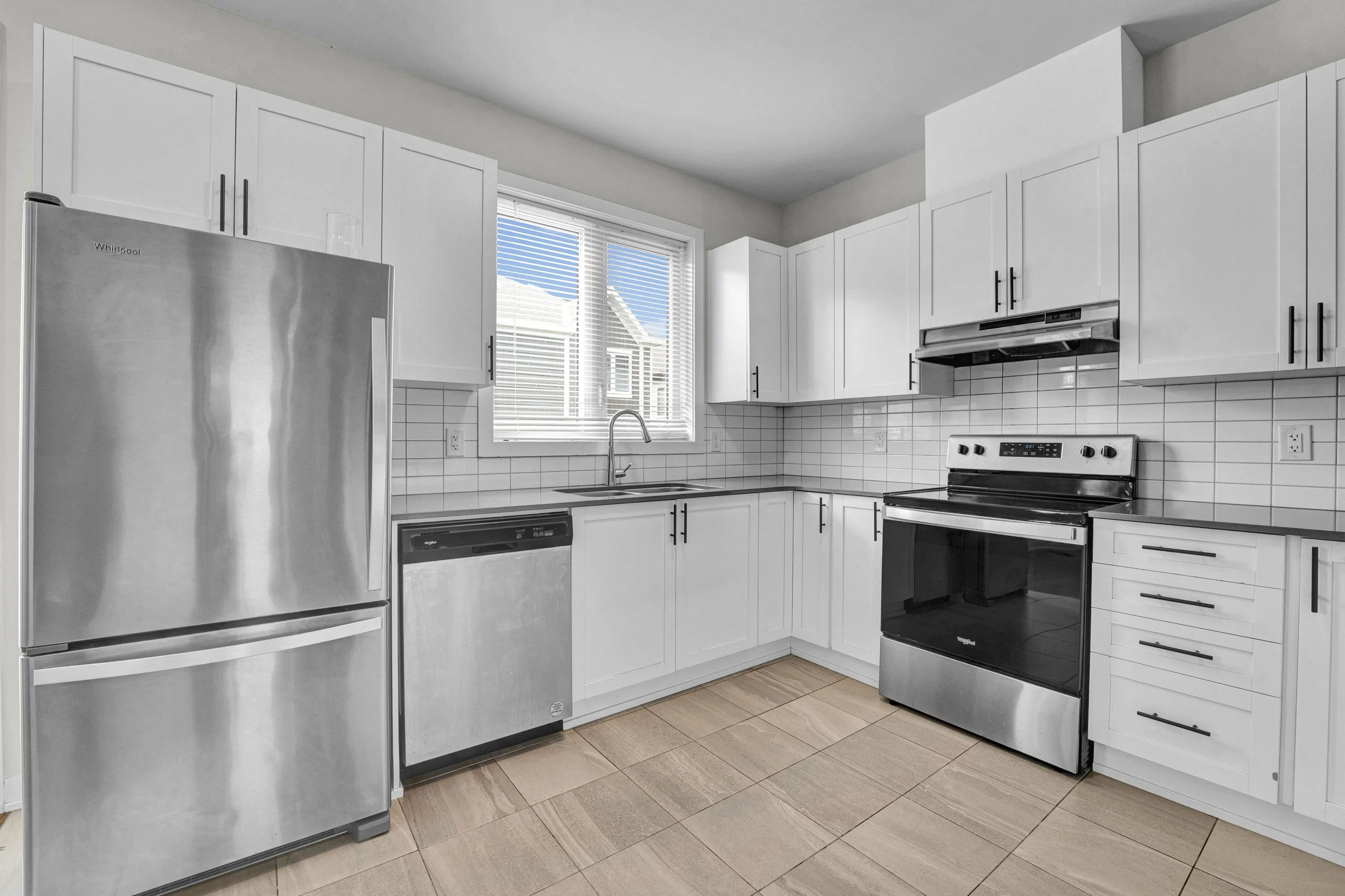 3 Bedroom townhouse in Barrhaven Ottawa Obsidian Street 