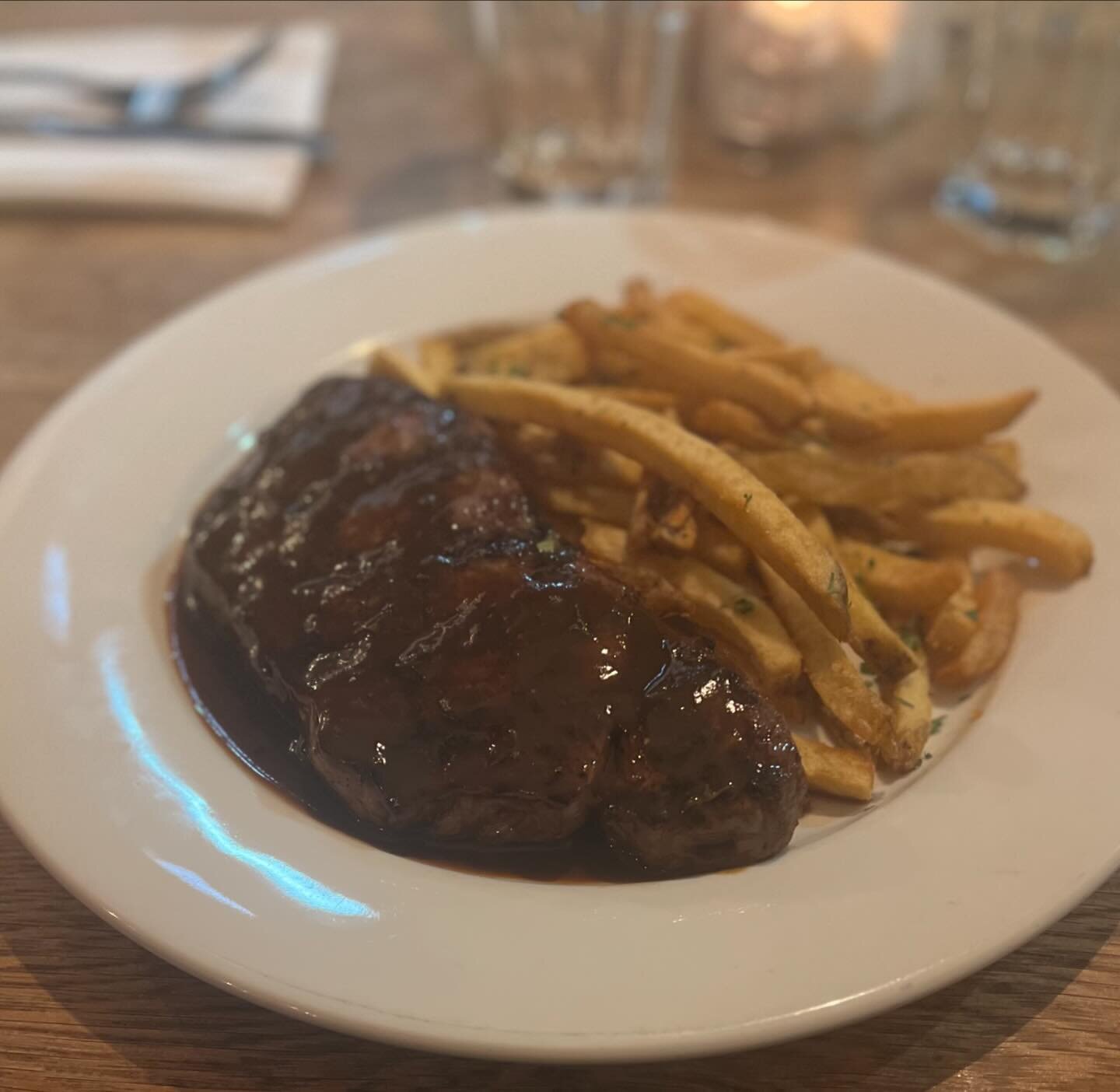 Our steak frites special -
An all-time classic for $20.
Served every Wednesday and Thursday night at Miss Lucy's Kitchen.