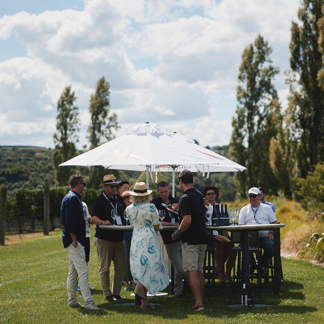 This year at the Takapoto Classic we unveiled a new wine tasting experience, Wine Tasting in the Vines 🍷 Set next to the Takapoto Estate vineyard overlooking Karapiro, it was the perfect spot to enjoy a selection of Takapoto wines away from the hust