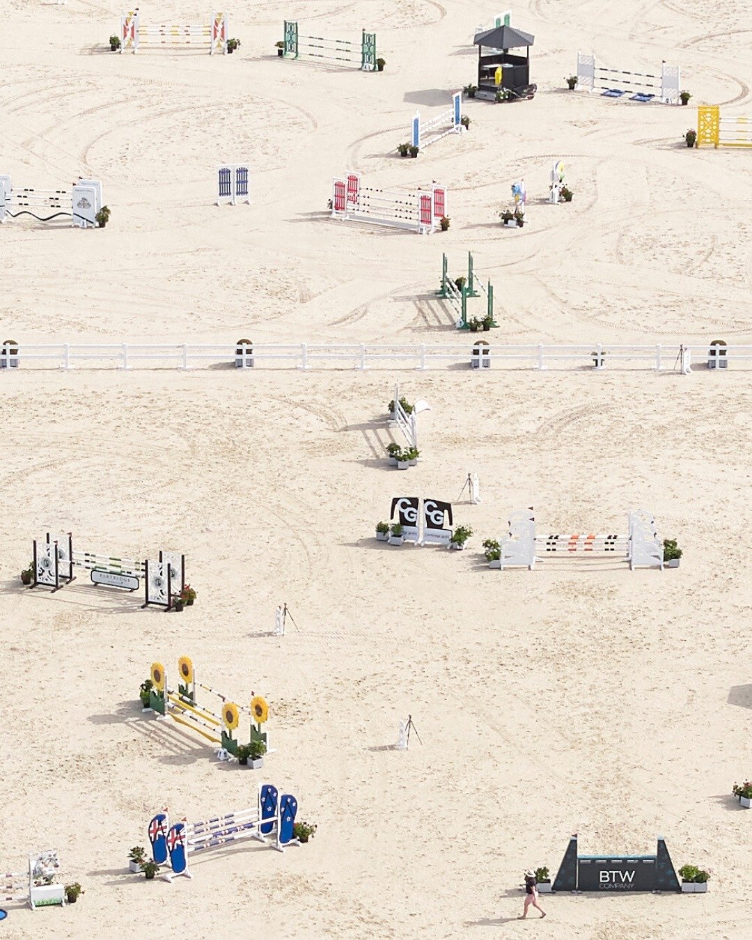 Would you like to showcase your products or services at the Takapoto Estate Winter Showjumping events this year?

Our Trade Village is a highlight for riders, offering a fantastic opportunity to connect with a passionate equestrian community.

A vari