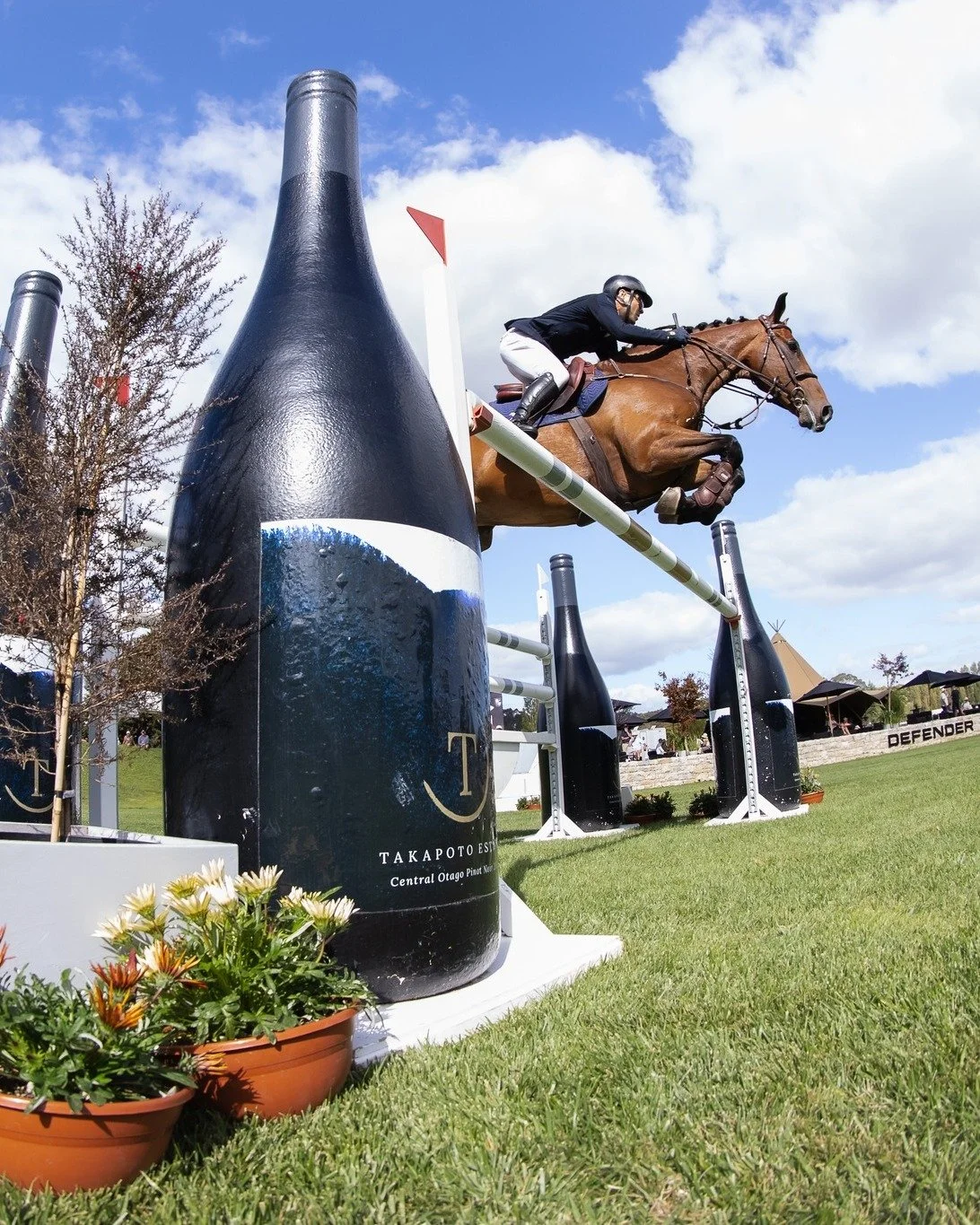 Start lists, results and livestreaming - all in one place for the Takapoto Classic 2026.

We&rsquo;ve partnered with Equipe to bring you the event through their user-friendly app. View everything in your browser or download the app ahead of time for 